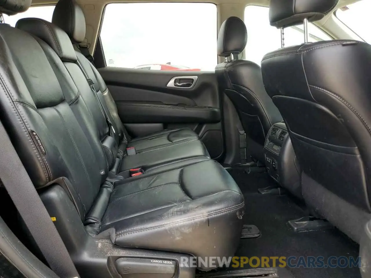 11 Photograph of a damaged car 5N1DR2MN8KC609097 NISSAN PATHFINDER 2019