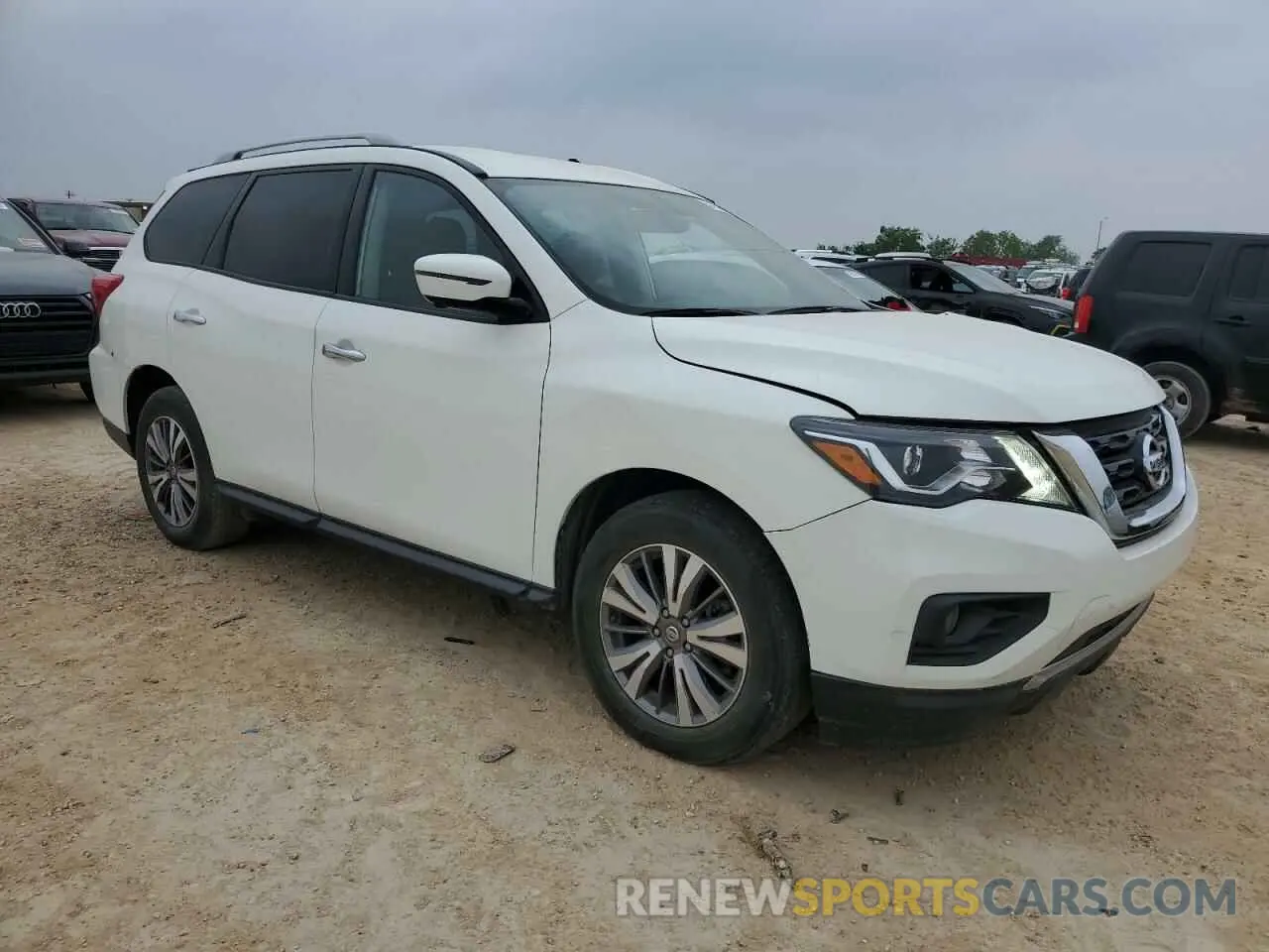 4 Photograph of a damaged car 5N1DR2MN8KC635313 NISSAN PATHFINDER 2019