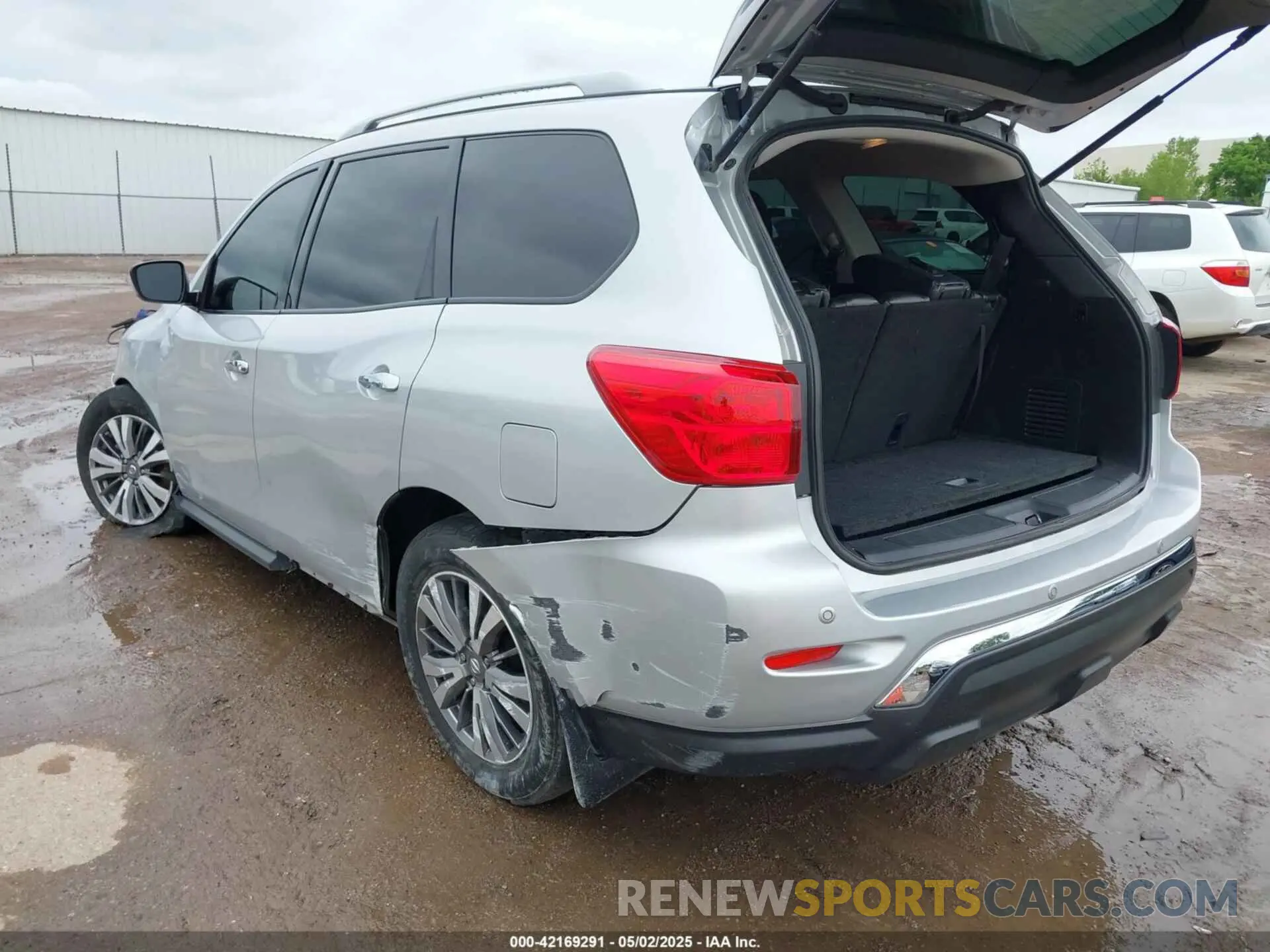 3 Photograph of a damaged car 5N1DR2MN8KC640138 NISSAN PATHFINDER 2019