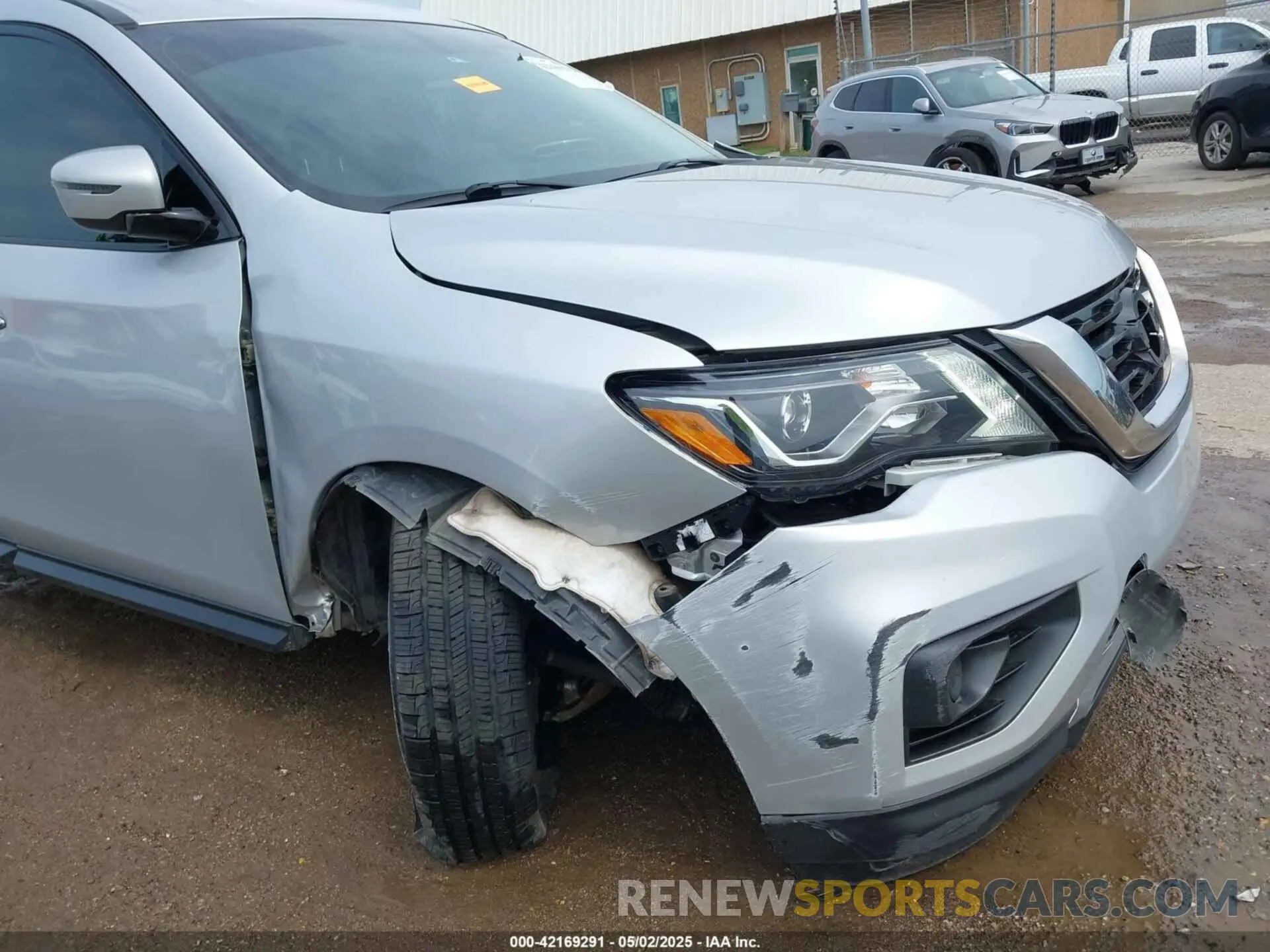 6 Photograph of a damaged car 5N1DR2MN8KC640138 NISSAN PATHFINDER 2019