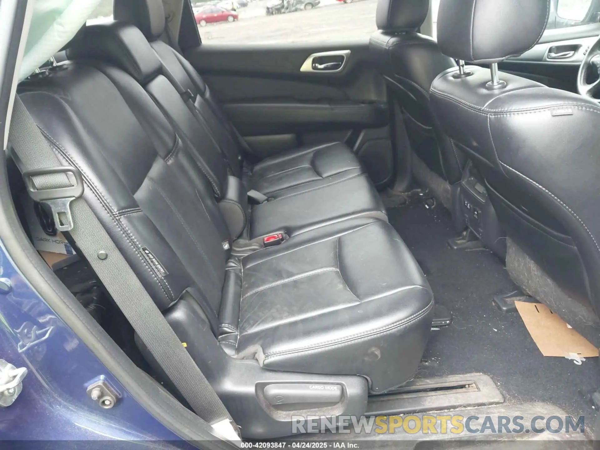 8 Photograph of a damaged car 5N1DR2MN9KC620979 NISSAN PATHFINDER 2019