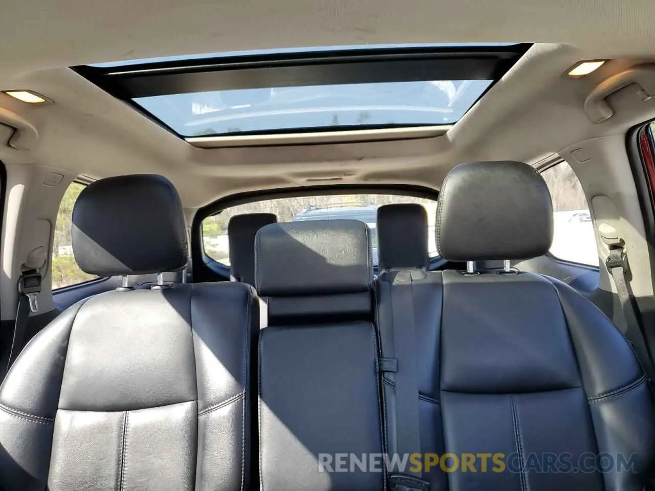 10 Photograph of a damaged car 5N1DR2MNXKC591847 NISSAN PATHFINDER 2019