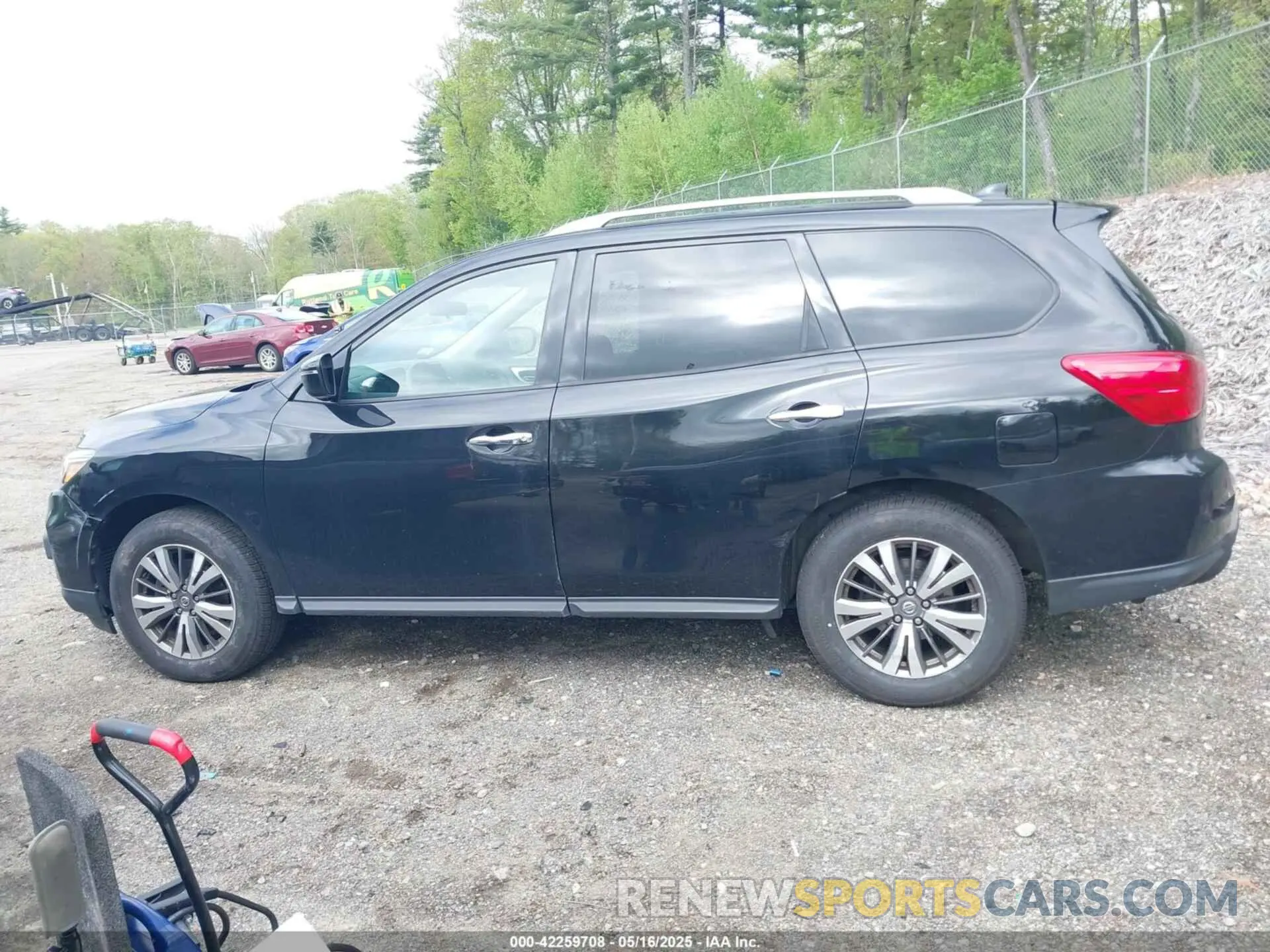 14 Photograph of a damaged car 5N1DR2AM5LC585886 NISSAN PATHFINDER 2020