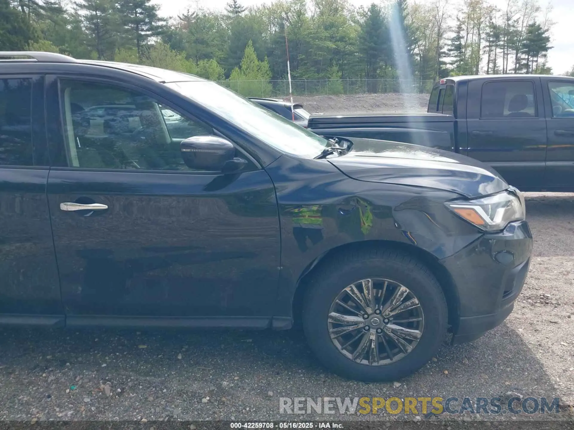 6 Photograph of a damaged car 5N1DR2AM5LC585886 NISSAN PATHFINDER 2020
