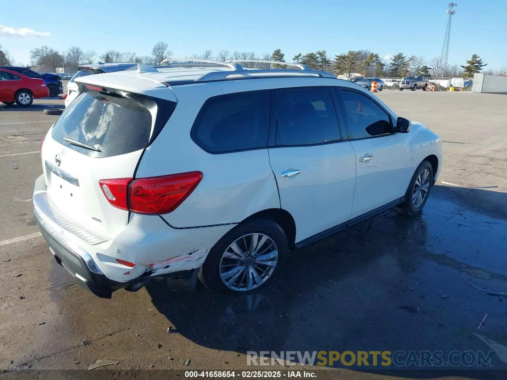 4 Photograph of a damaged car 5N1DR2AMXLC621393 NISSAN PATHFINDER 2020