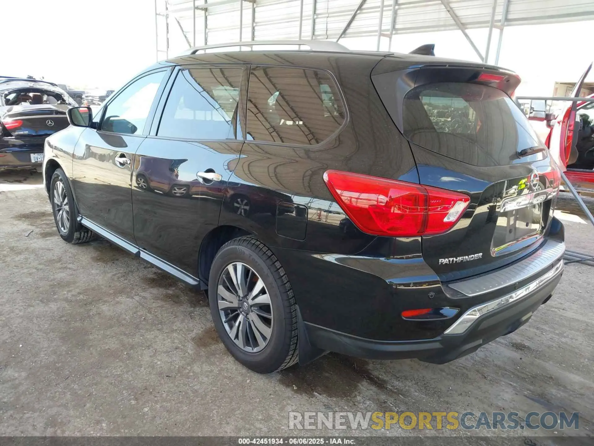 3 Photograph of a damaged car 5N1DR2AN0LC634226 NISSAN PATHFINDER 2020