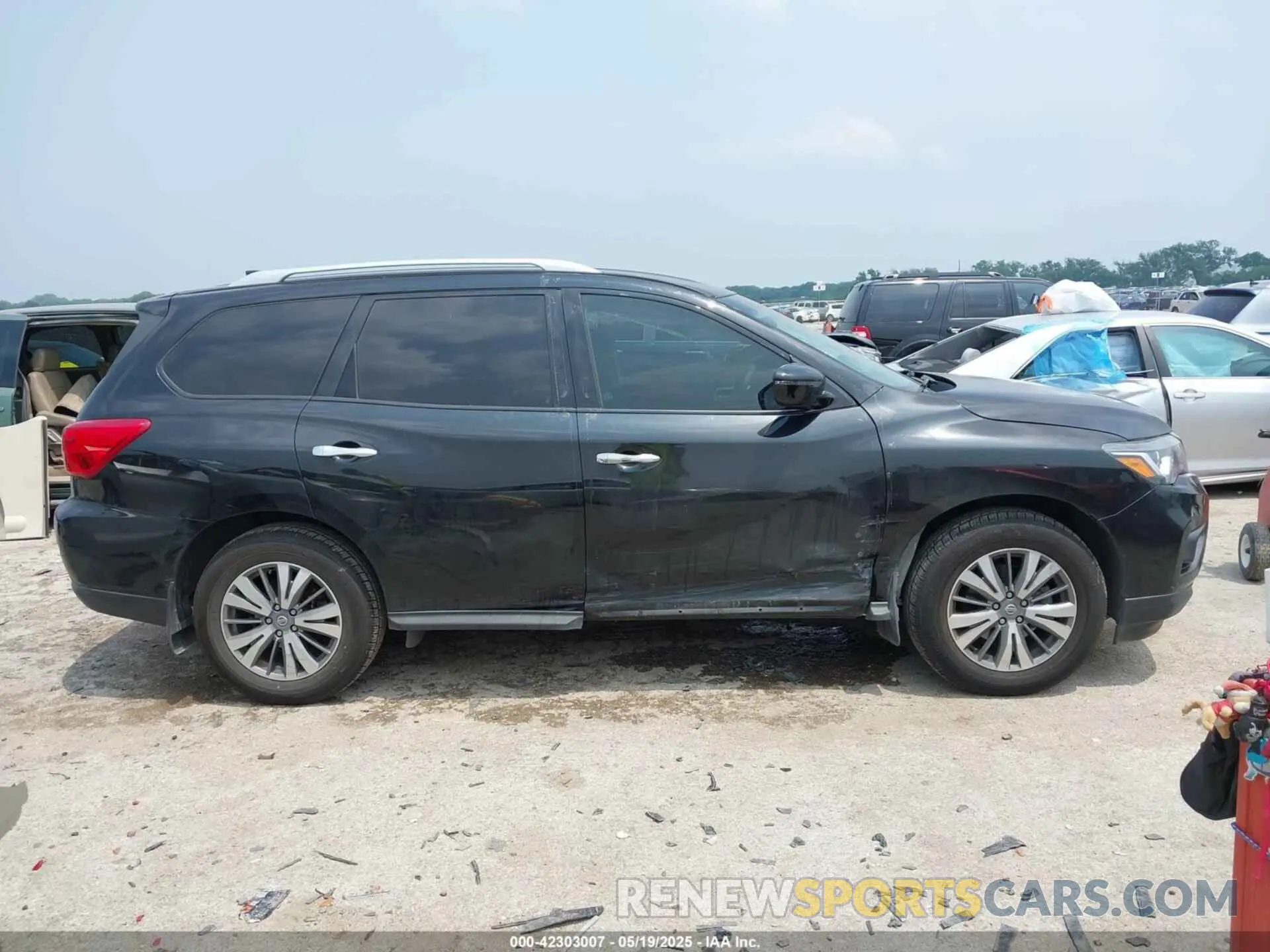 13 Photograph of a damaged car 5N1DR2AN1LC632890 NISSAN PATHFINDER 2020