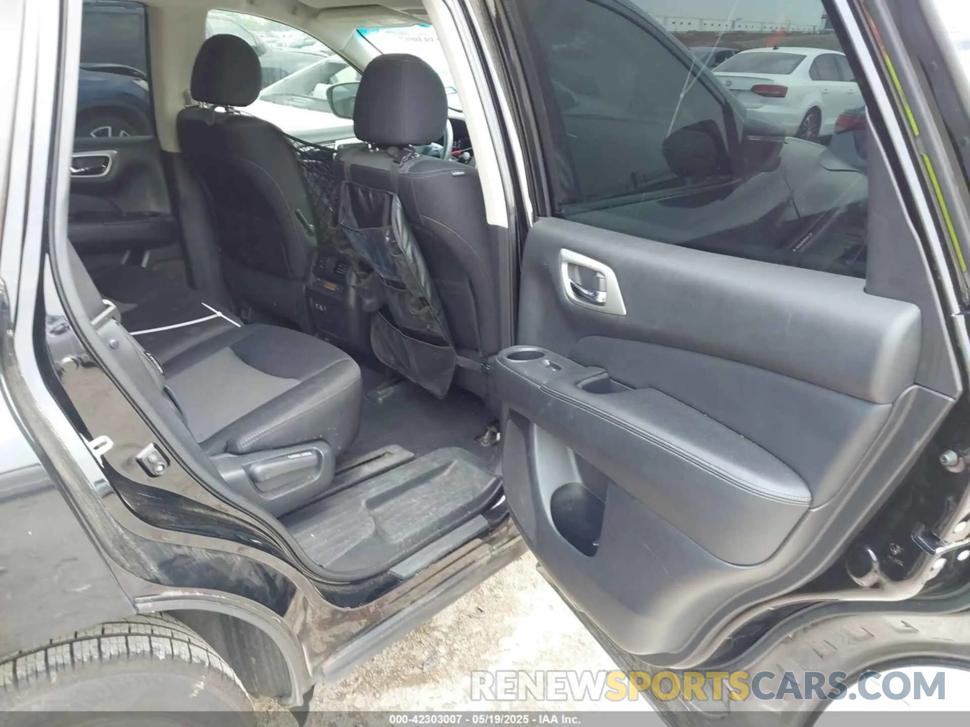 8 Photograph of a damaged car 5N1DR2AN1LC632890 NISSAN PATHFINDER 2020