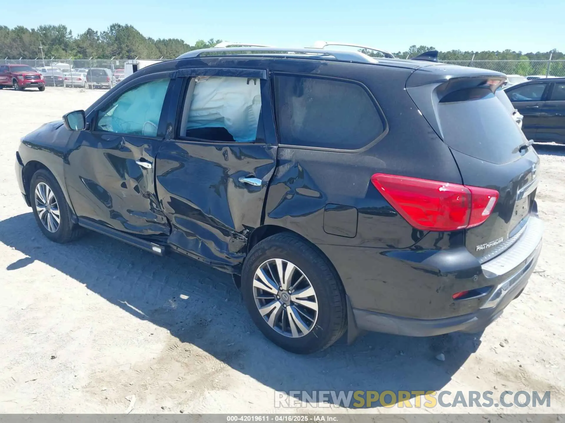 3 Photograph of a damaged car 5N1DR2AN3LC625293 NISSAN PATHFINDER 2020