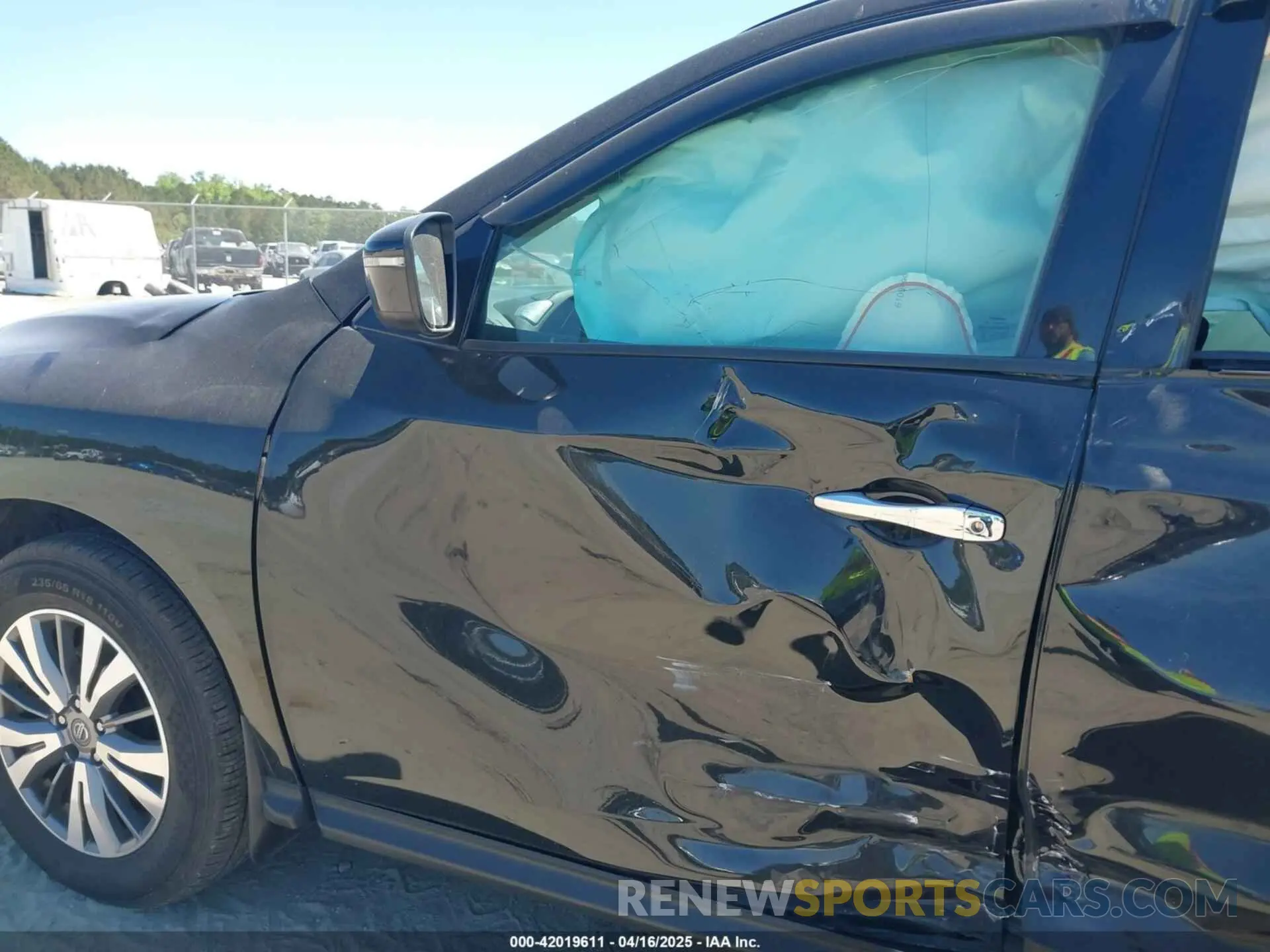 6 Photograph of a damaged car 5N1DR2AN3LC625293 NISSAN PATHFINDER 2020