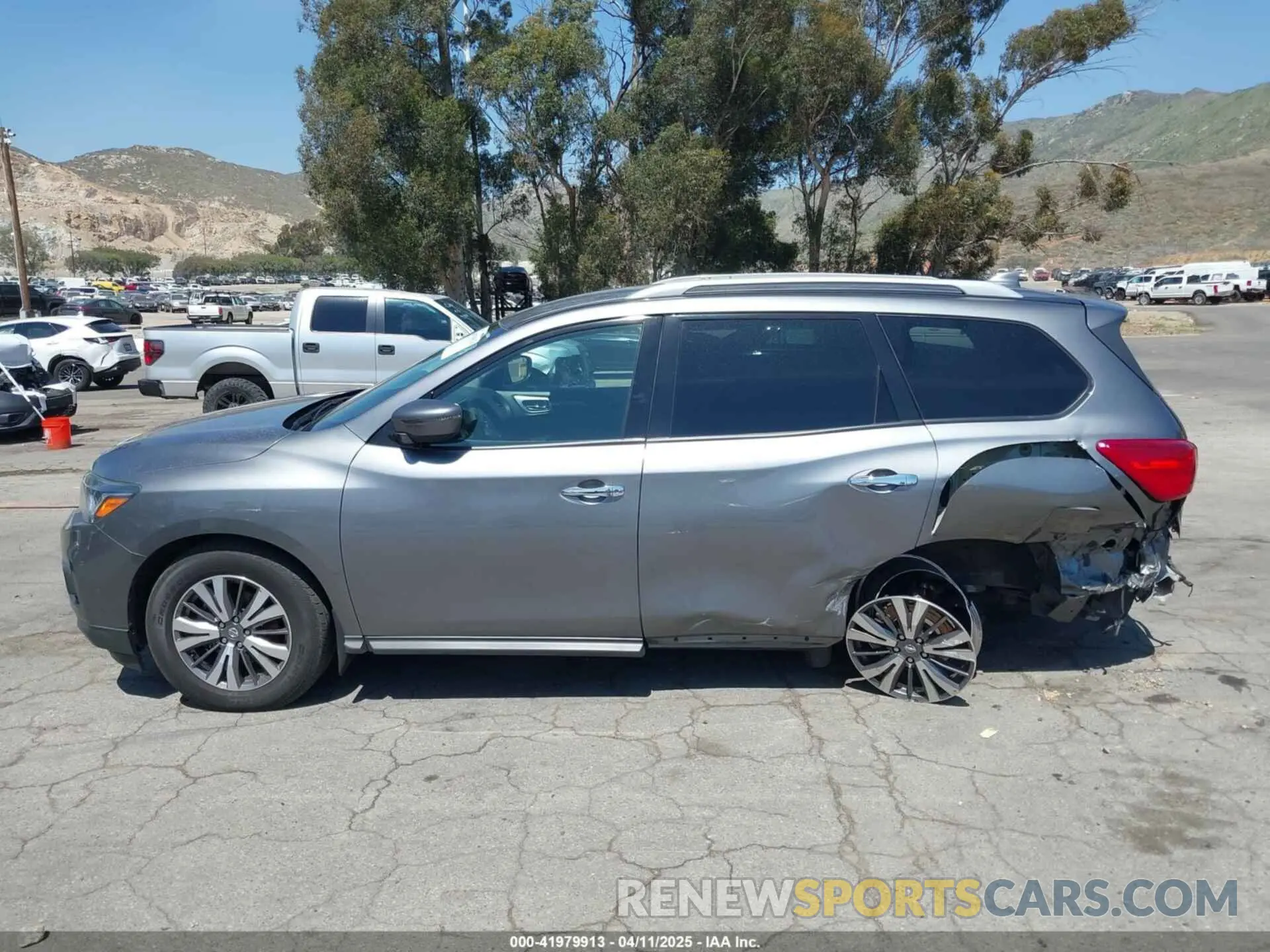 15 Photograph of a damaged car 5N1DR2AN6LC647921 NISSAN PATHFINDER 2020