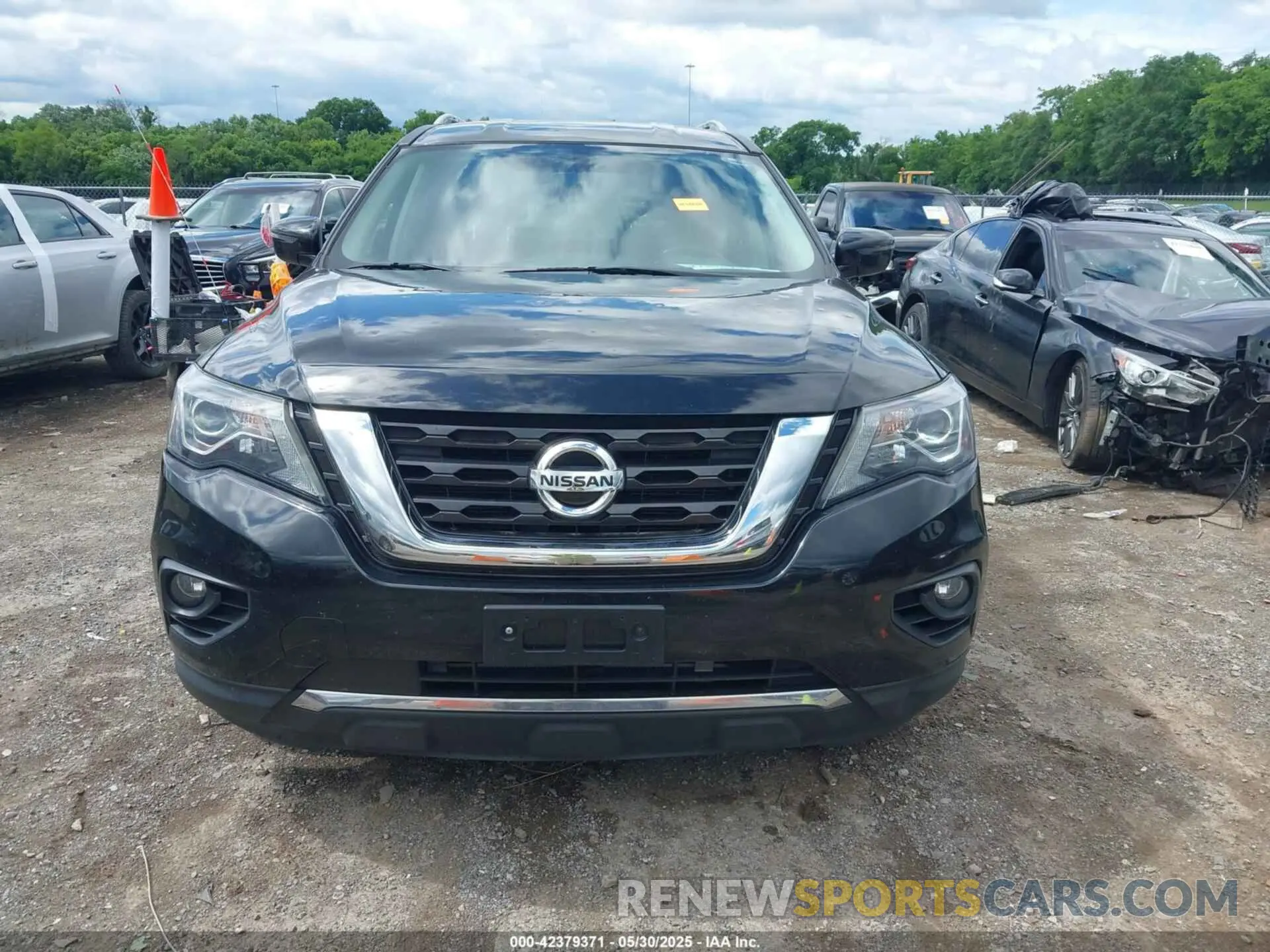 12 Photograph of a damaged car 5N1DR2BM0LC590329 NISSAN PATHFINDER 2020