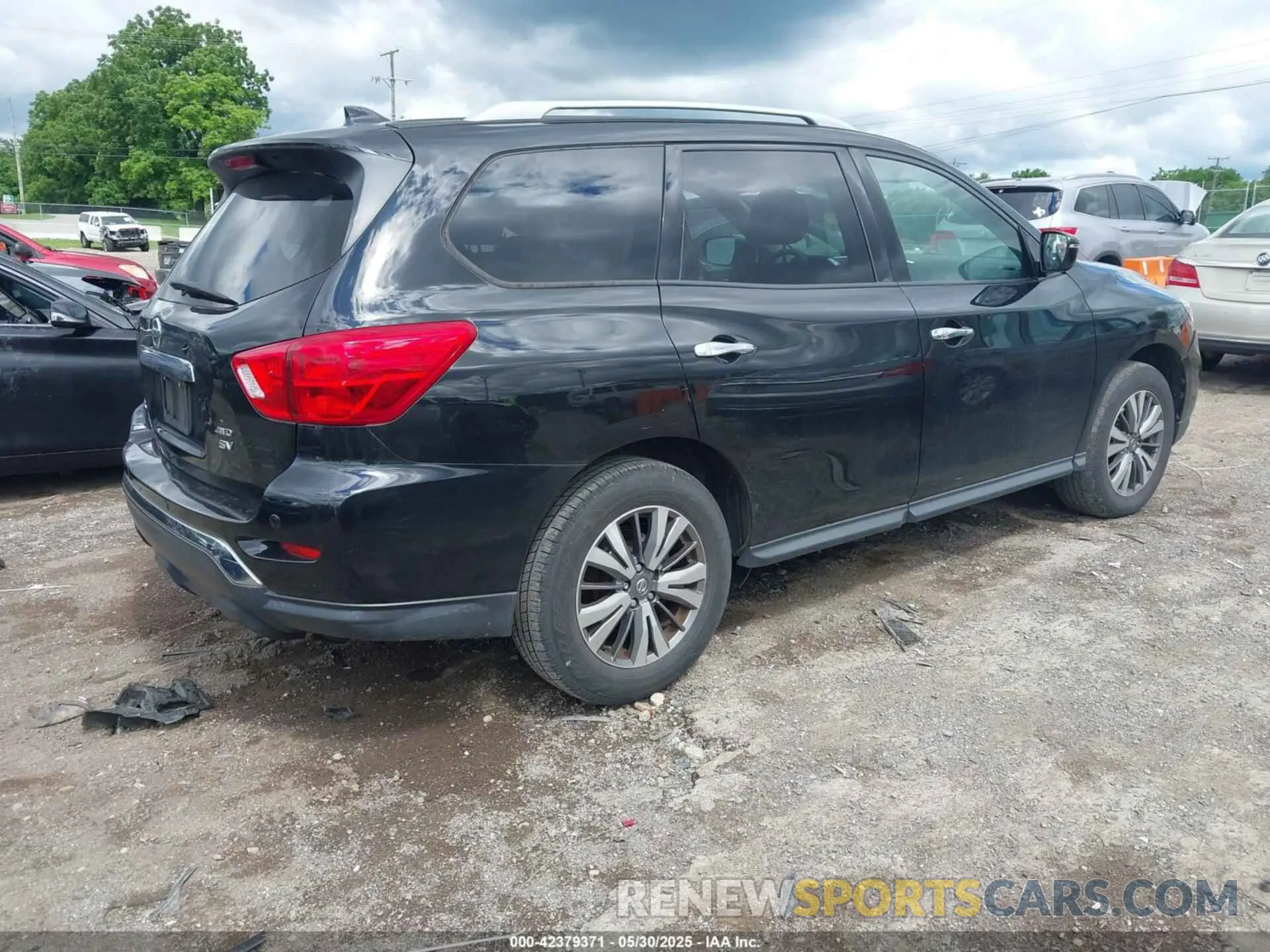 4 Photograph of a damaged car 5N1DR2BM0LC590329 NISSAN PATHFINDER 2020