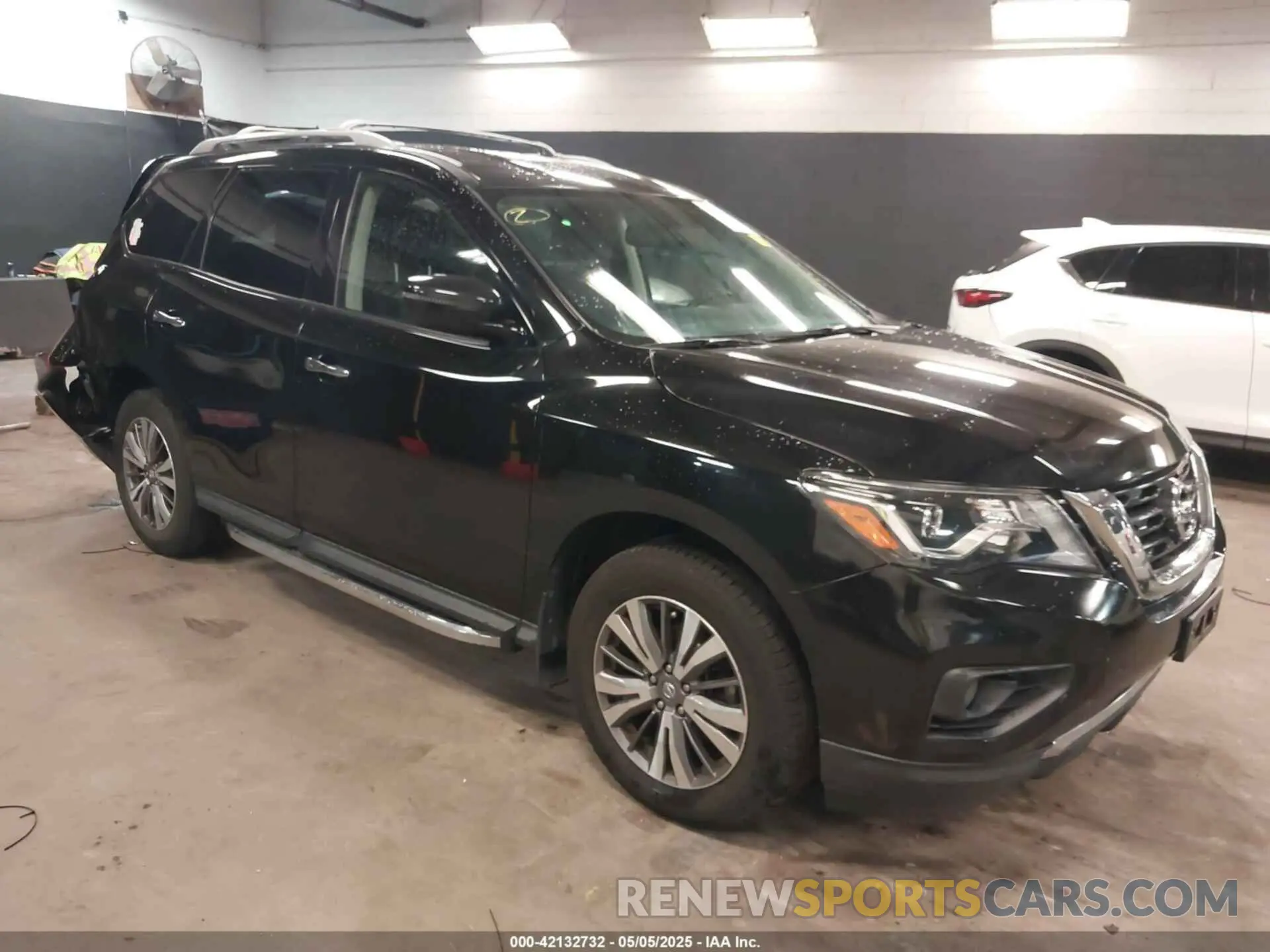 1 Photograph of a damaged car 5N1DR2BM1LC617635 NISSAN PATHFINDER 2020