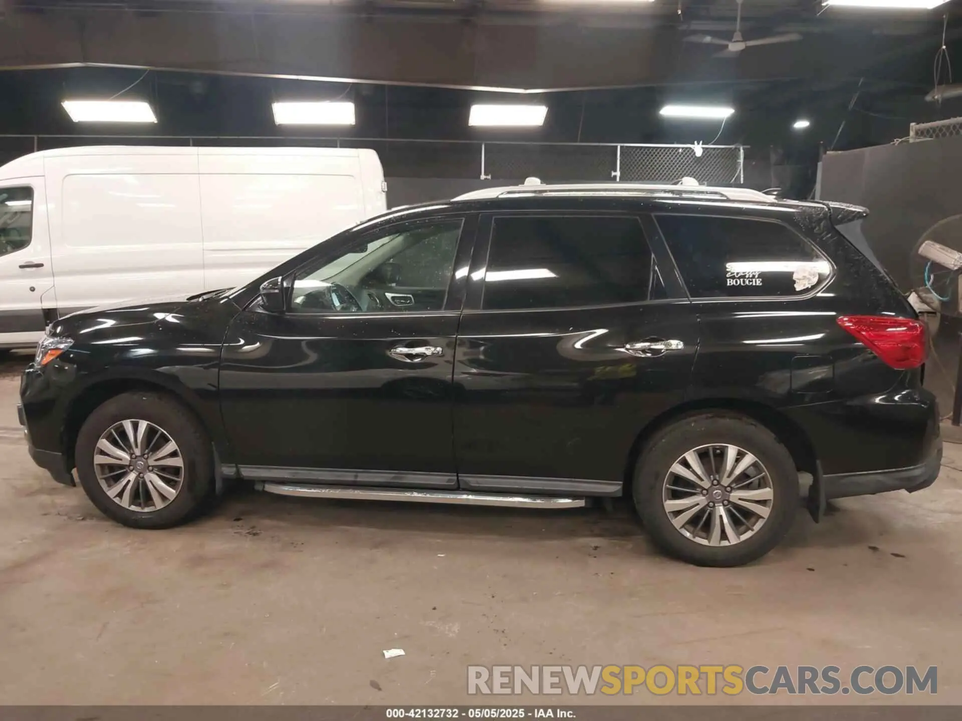 14 Photograph of a damaged car 5N1DR2BM1LC617635 NISSAN PATHFINDER 2020