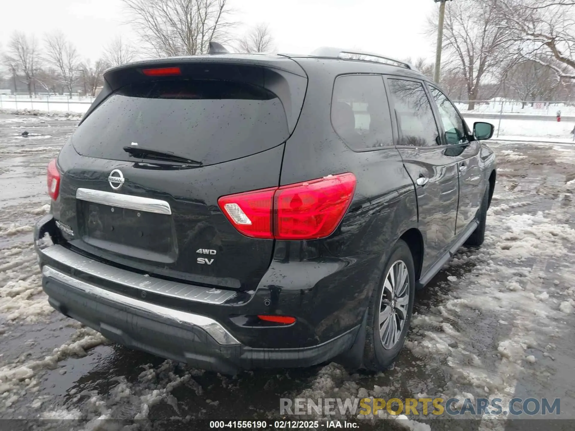 4 Photograph of a damaged car 5N1DR2BM1LC638002 NISSAN PATHFINDER 2020