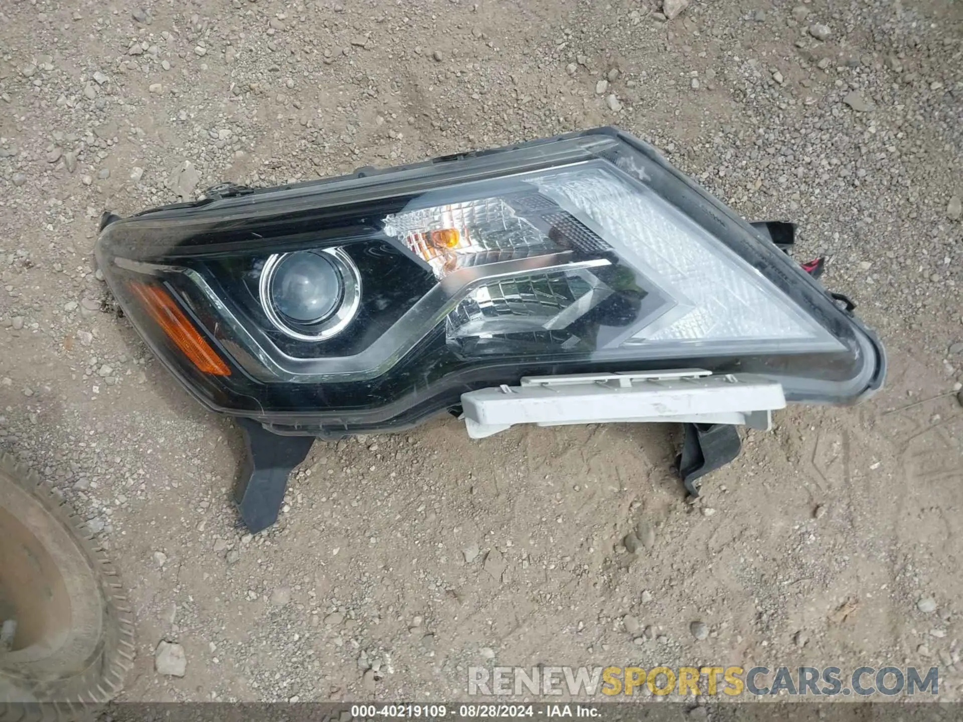 12 Photograph of a damaged car 5N1DR2BM5LC627973 NISSAN PATHFINDER 2020