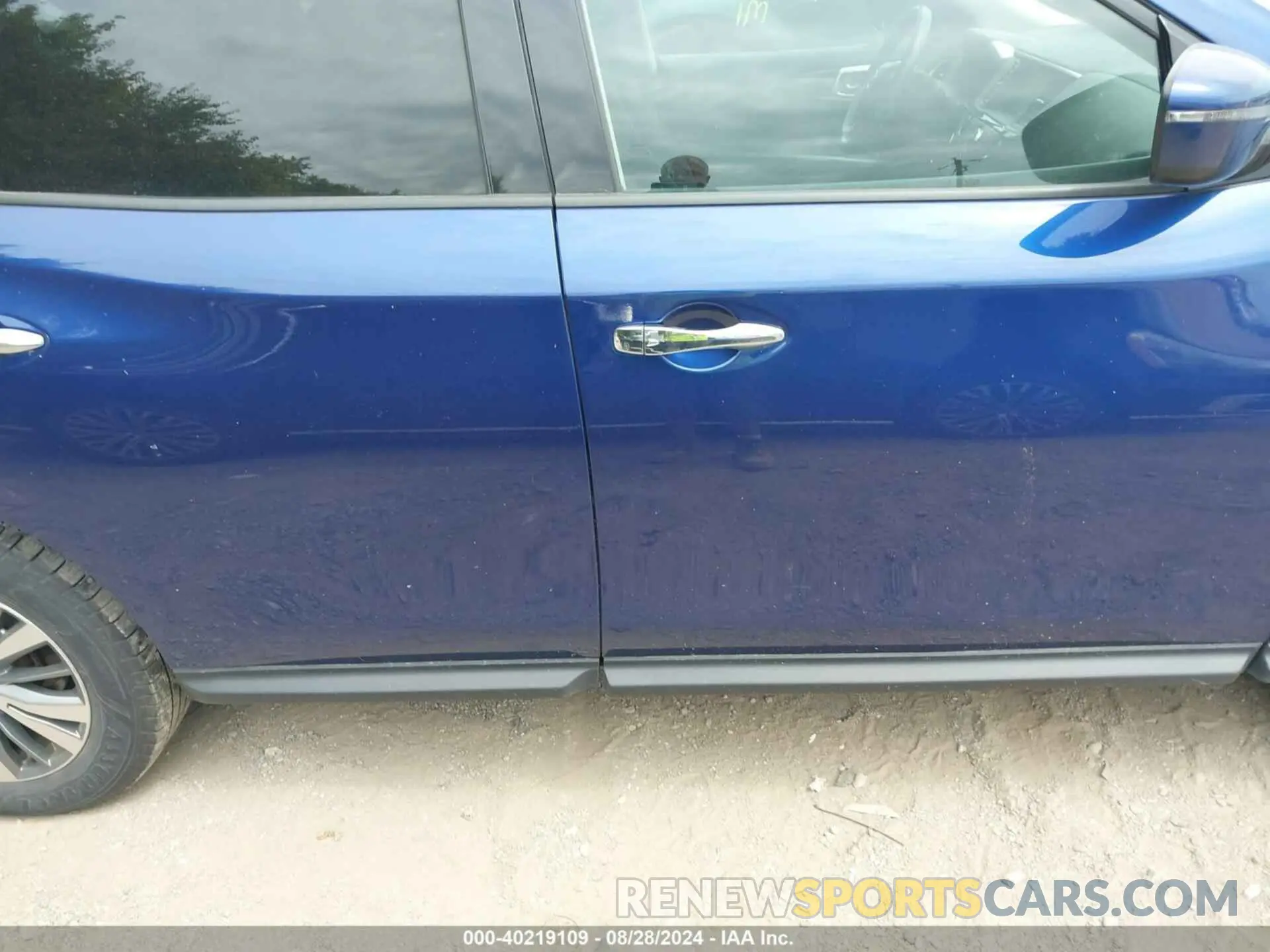 14 Photograph of a damaged car 5N1DR2BM5LC627973 NISSAN PATHFINDER 2020