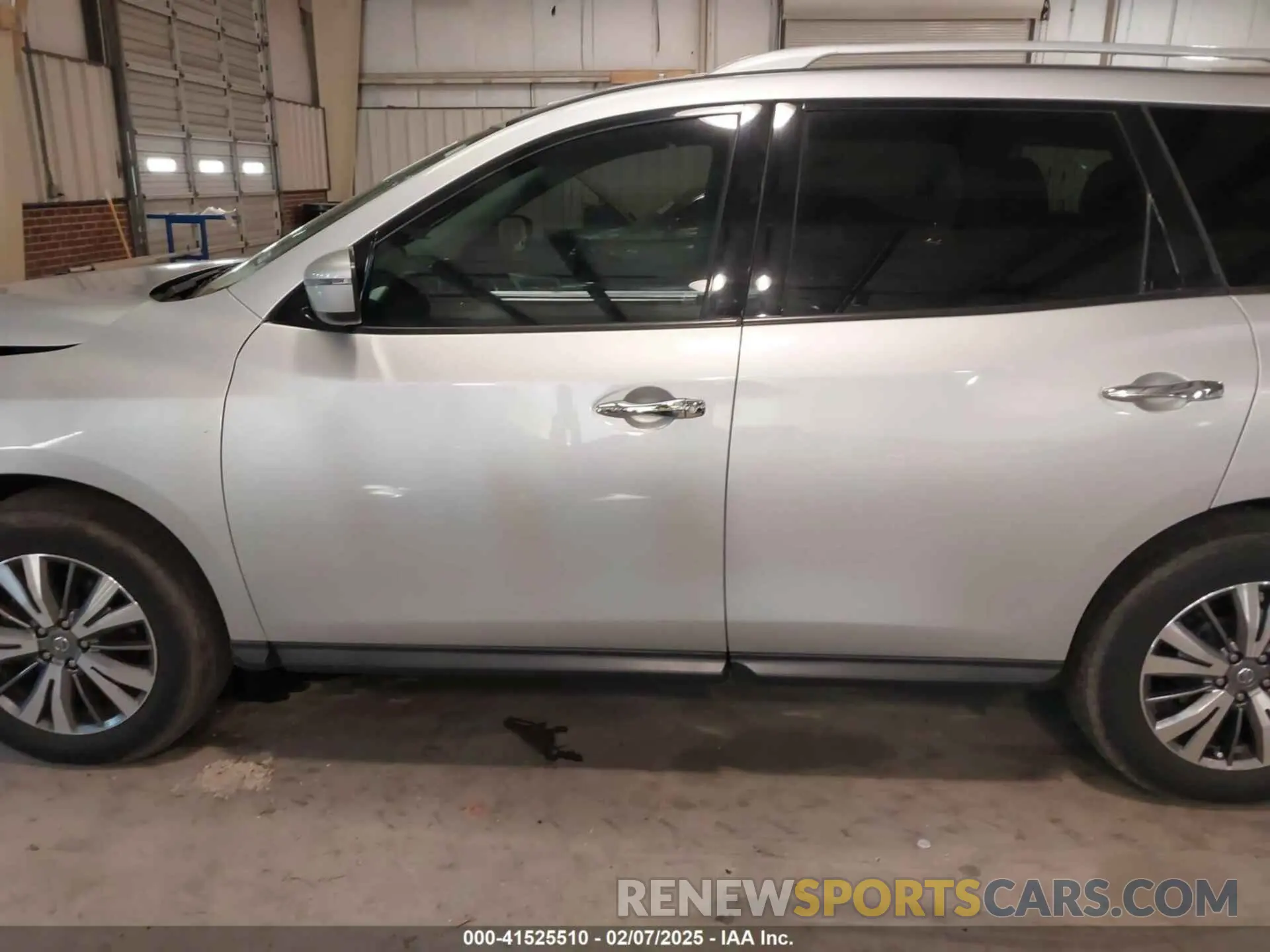 15 Photograph of a damaged car 5N1DR2BN2LC589286 NISSAN PATHFINDER 2020
