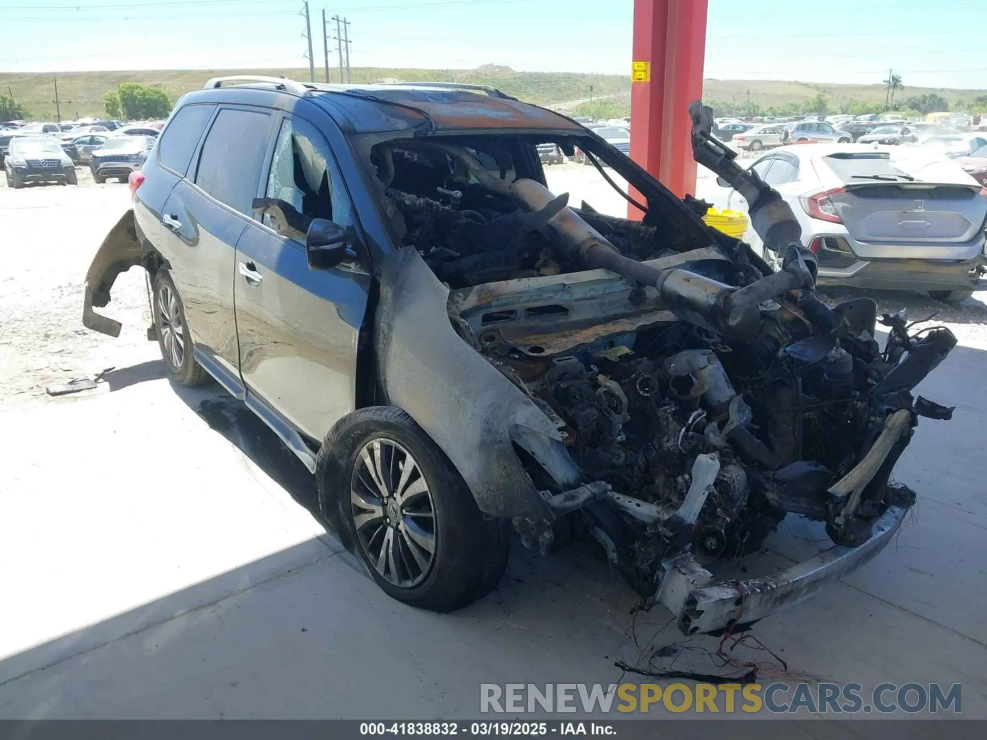 1 Photograph of a damaged car 5N1DR2BN3LC617693 NISSAN PATHFINDER 2020