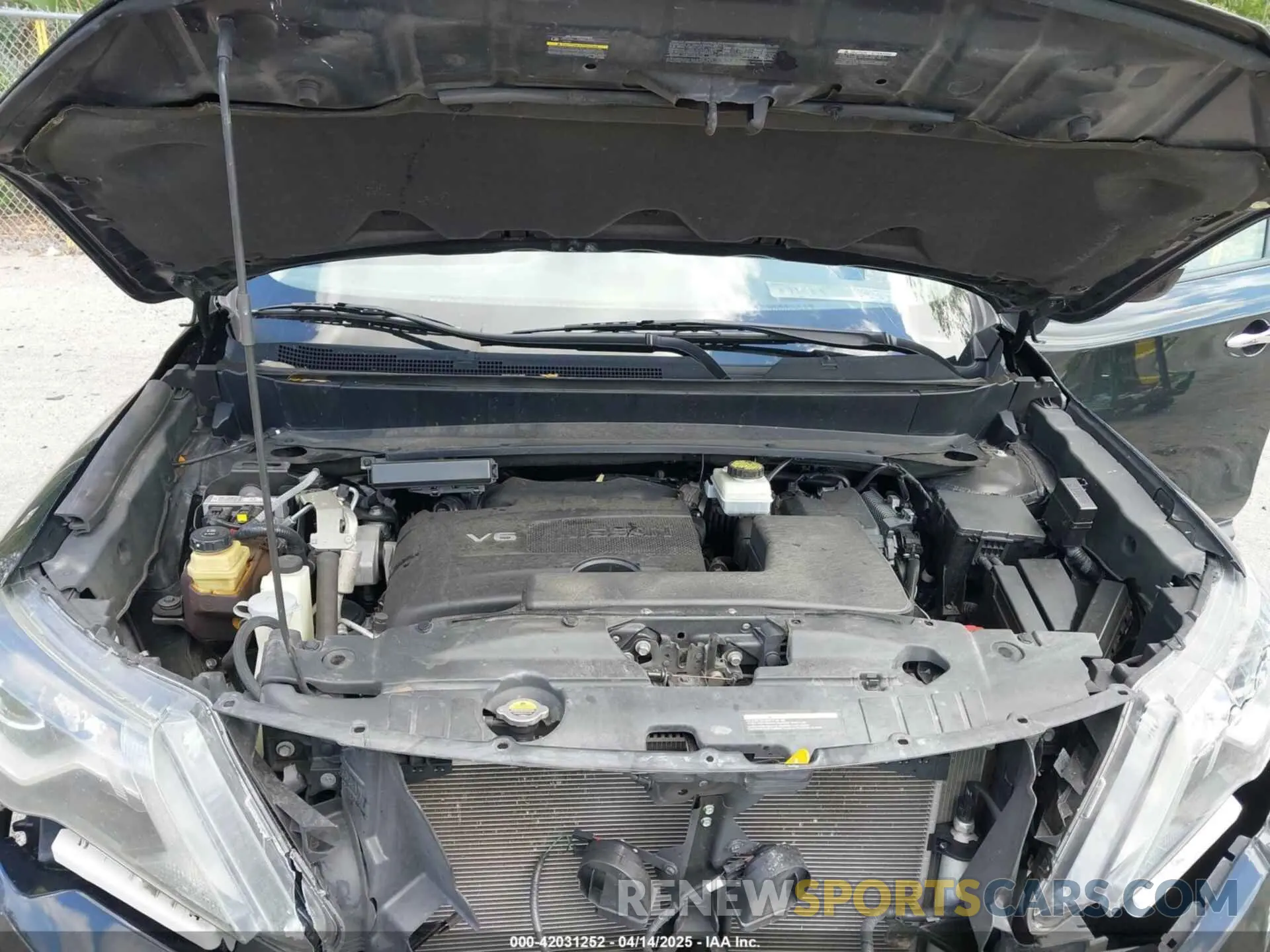 10 Photograph of a damaged car 5N1DR2BN4LC641890 NISSAN PATHFINDER 2020
