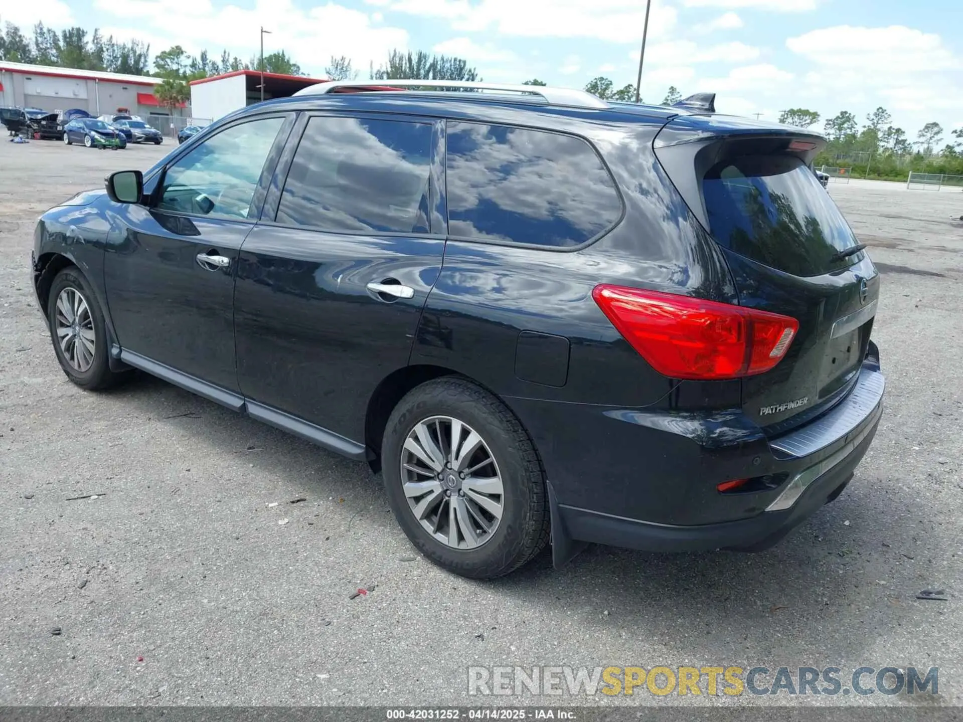 3 Photograph of a damaged car 5N1DR2BN4LC641890 NISSAN PATHFINDER 2020