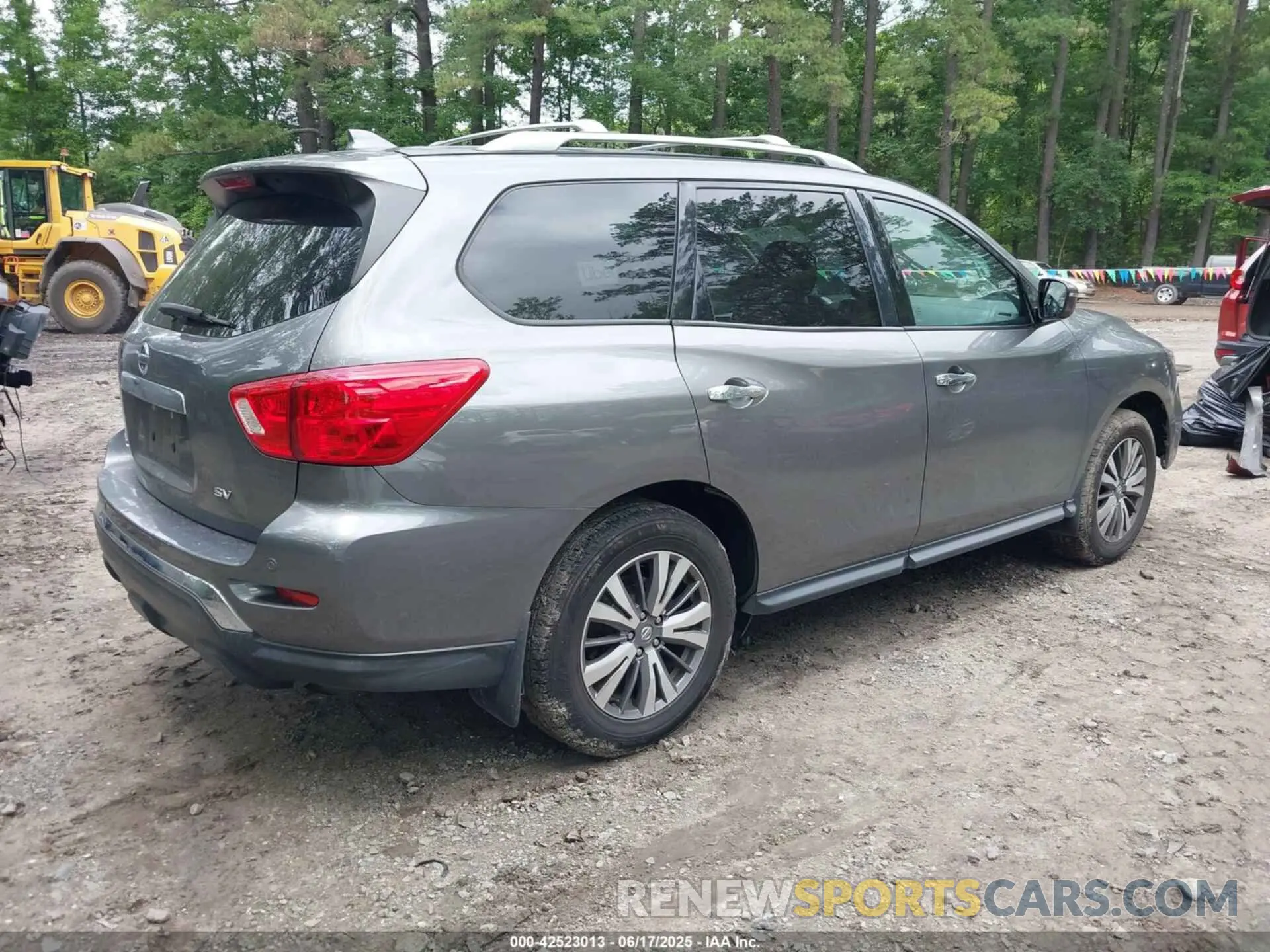 4 Photograph of a damaged car 5N1DR2BN9LC595733 NISSAN PATHFINDER 2020