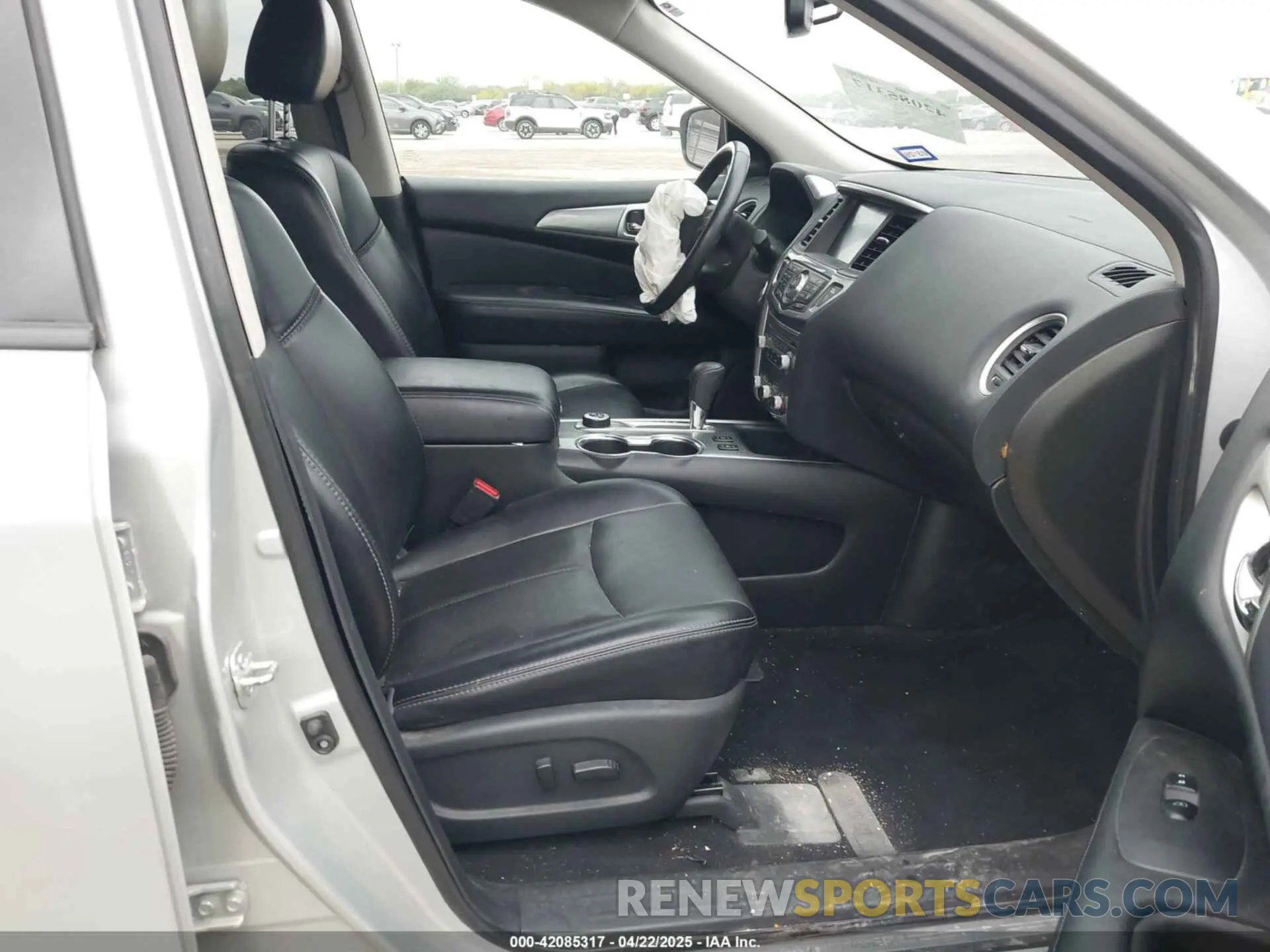 5 Photograph of a damaged car 5N1DR2CM0LC641522 NISSAN PATHFINDER 2020