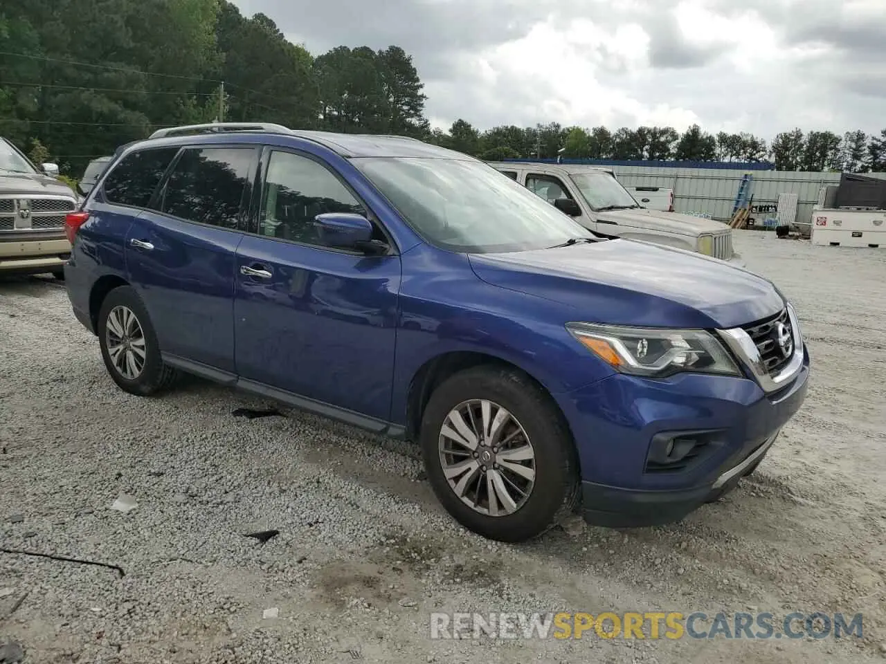 4 Photograph of a damaged car 5N1DR2CM2LC581355 NISSAN PATHFINDER 2020