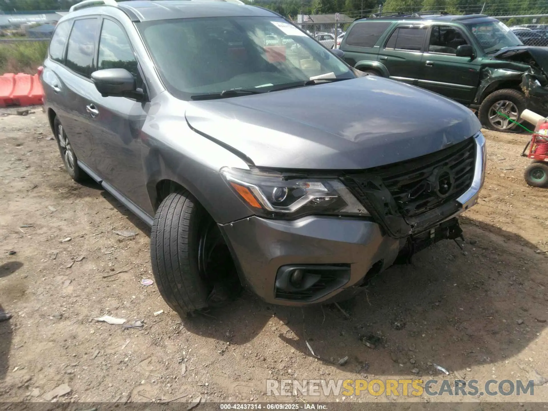 6 Photograph of a damaged car 5N1DR2CM2LC606951 NISSAN PATHFINDER 2020