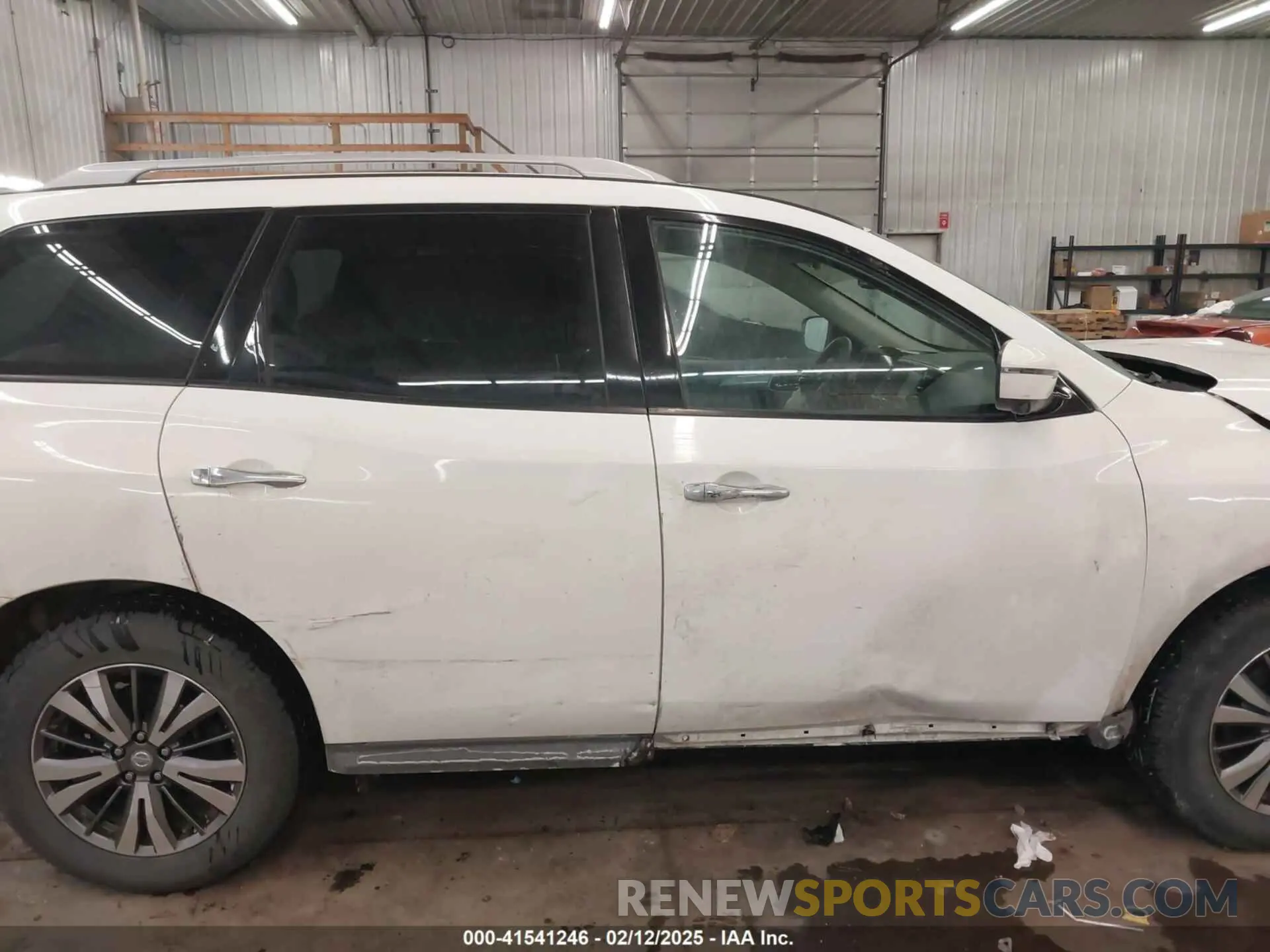 14 Photograph of a damaged car 5N1DR2CM3LC596348 NISSAN PATHFINDER 2020