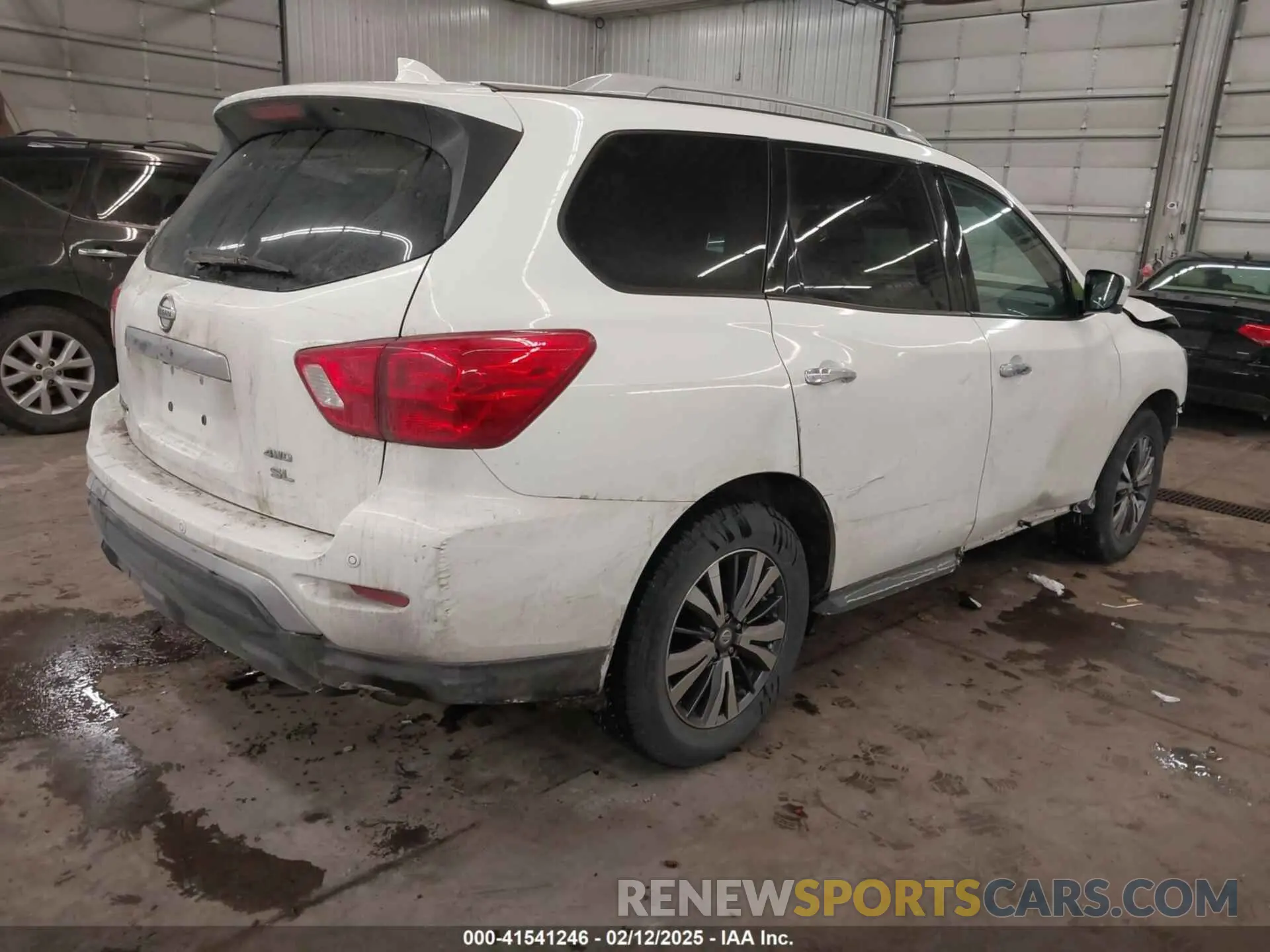 4 Photograph of a damaged car 5N1DR2CM3LC596348 NISSAN PATHFINDER 2020