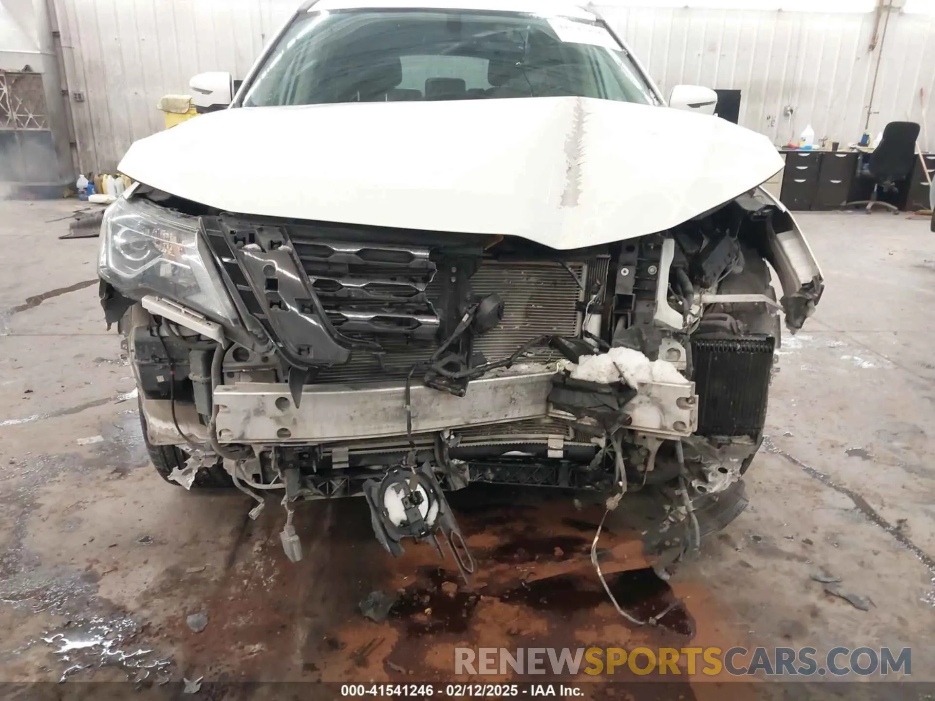 6 Photograph of a damaged car 5N1DR2CM3LC596348 NISSAN PATHFINDER 2020