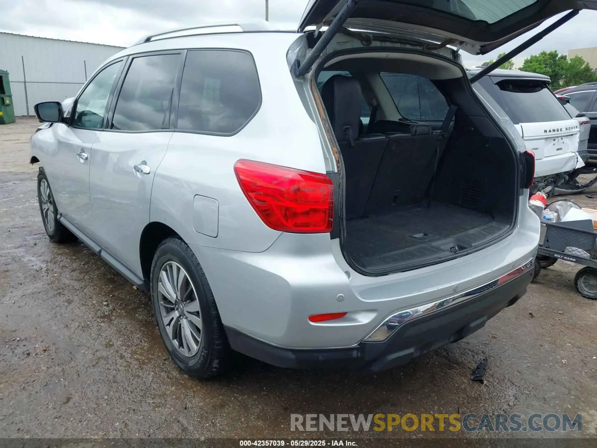3 Photograph of a damaged car 5N1DR2CM3LC606506 NISSAN PATHFINDER 2020