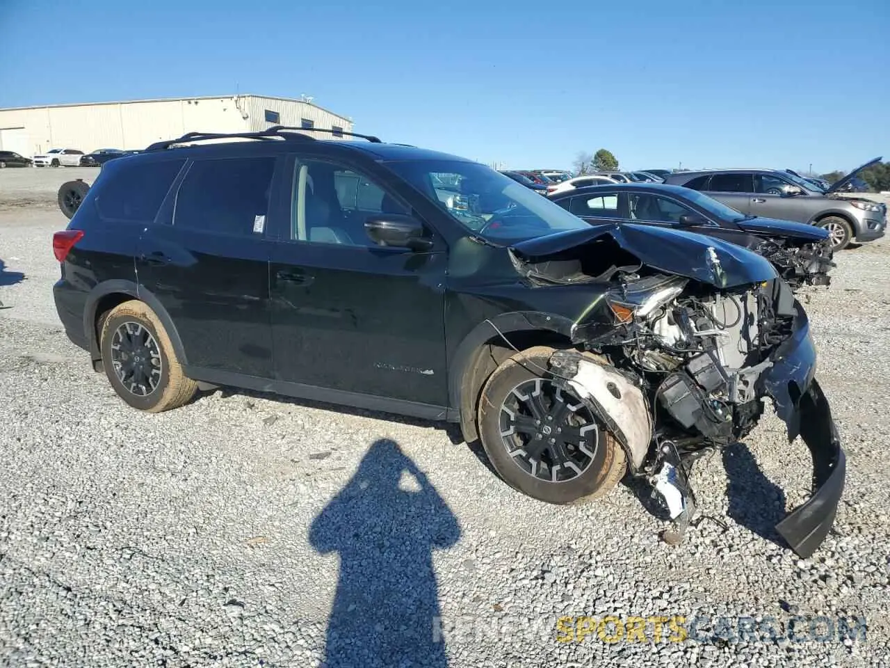 4 Photograph of a damaged car 5N1DR2CM4LC592132 NISSAN PATHFINDER 2020