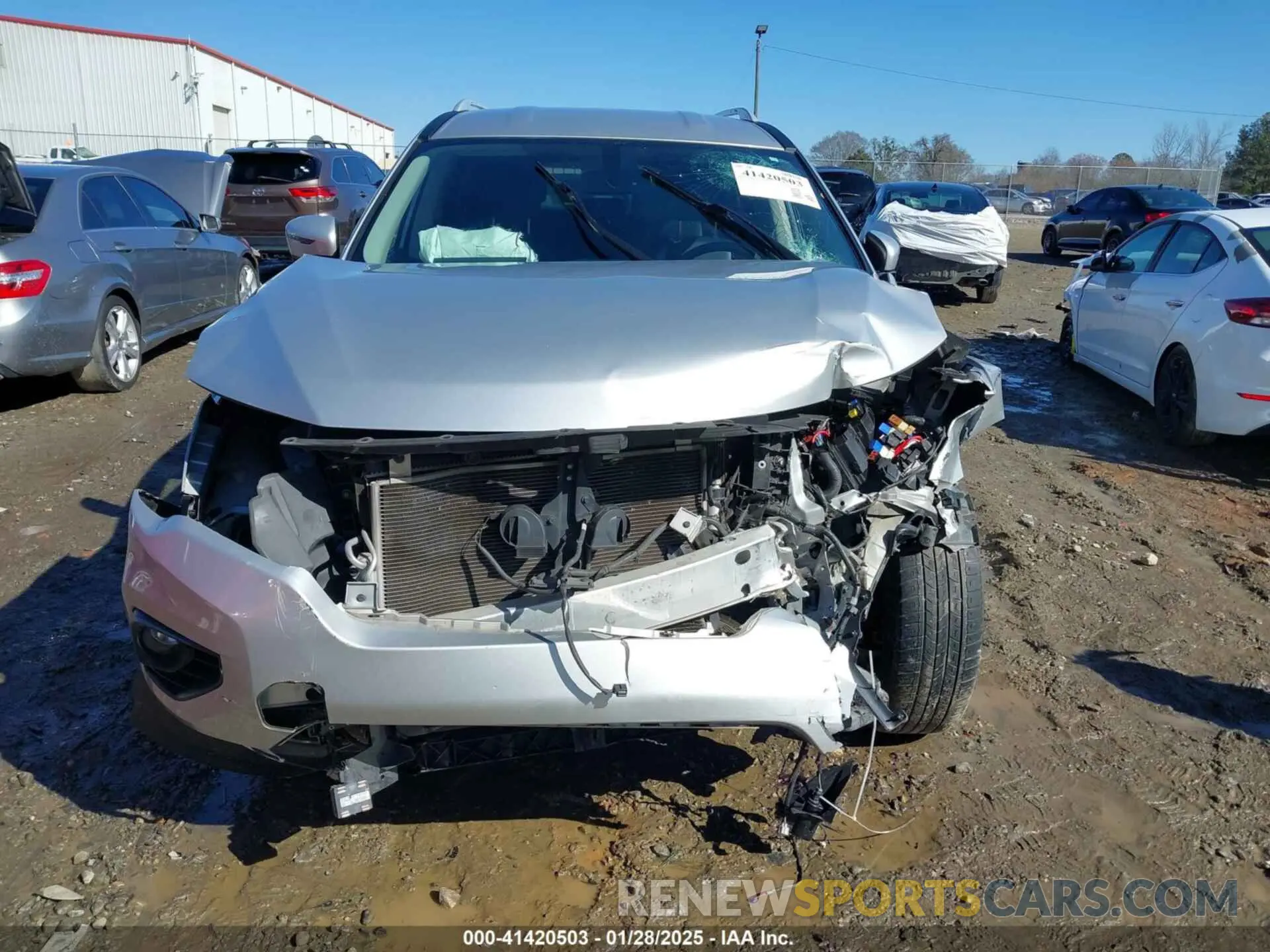 13 Photograph of a damaged car 5N1DR2CM4LC605235 NISSAN PATHFINDER 2020