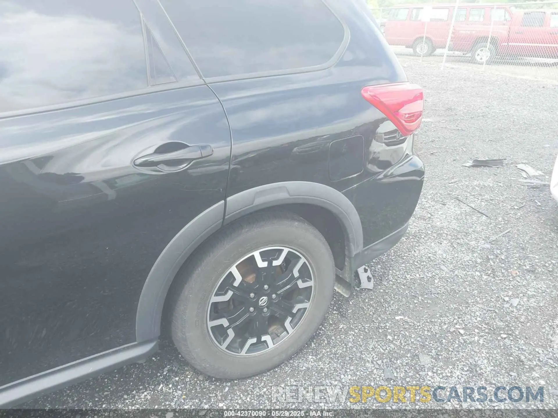 6 Photograph of a damaged car 5N1DR2CM4LC644617 NISSAN PATHFINDER 2020