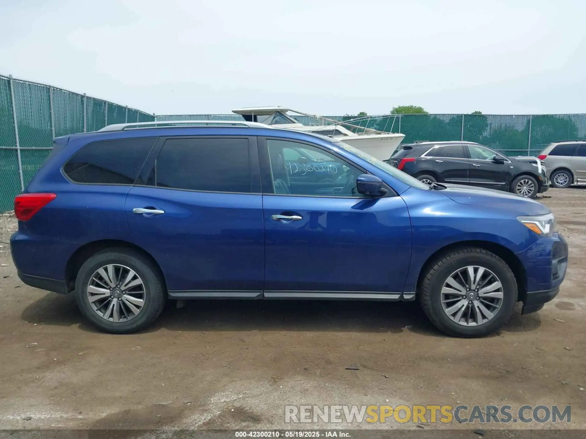 13 Photograph of a damaged car 5N1DR2CM6LC610825 NISSAN PATHFINDER 2020