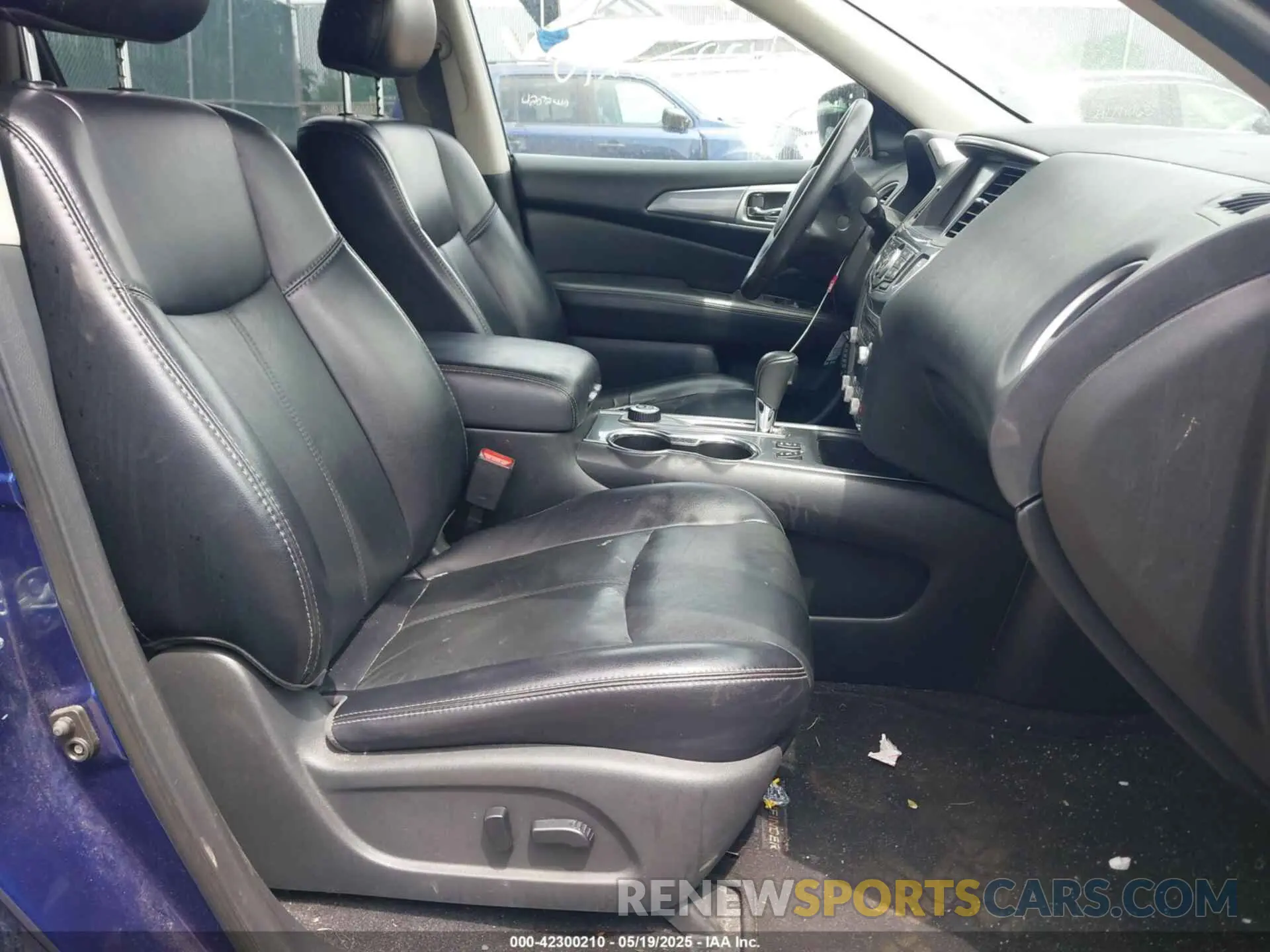 5 Photograph of a damaged car 5N1DR2CM6LC610825 NISSAN PATHFINDER 2020