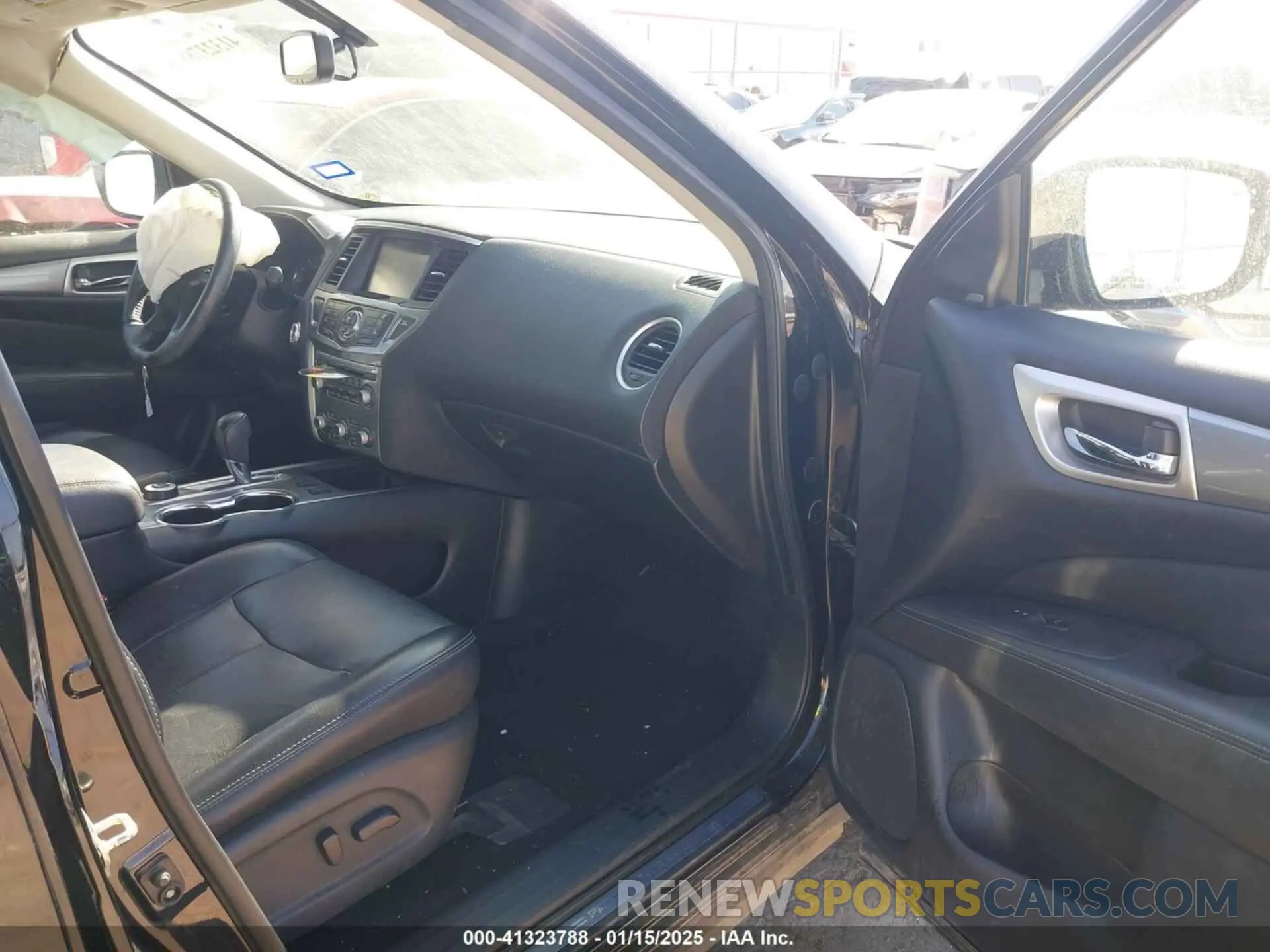 5 Photograph of a damaged car 5N1DR2CM9LC608583 NISSAN PATHFINDER 2020