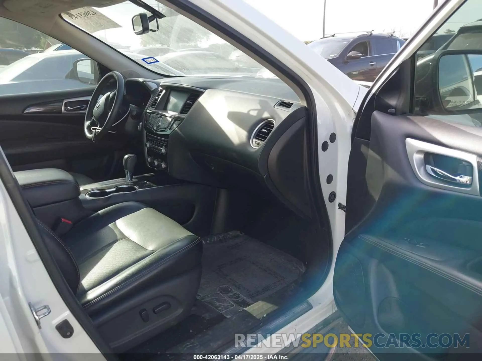 5 Photograph of a damaged car 5N1DR2CN3LC605204 NISSAN PATHFINDER 2020