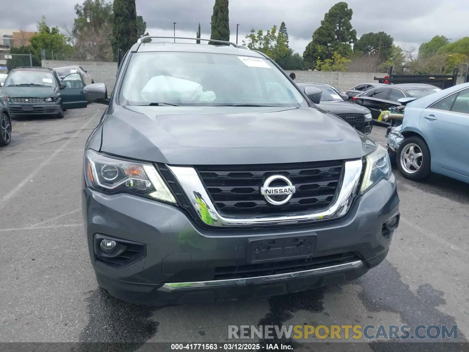 12 Photograph of a damaged car 5N1DR2CN4LC581401 NISSAN PATHFINDER 2020
