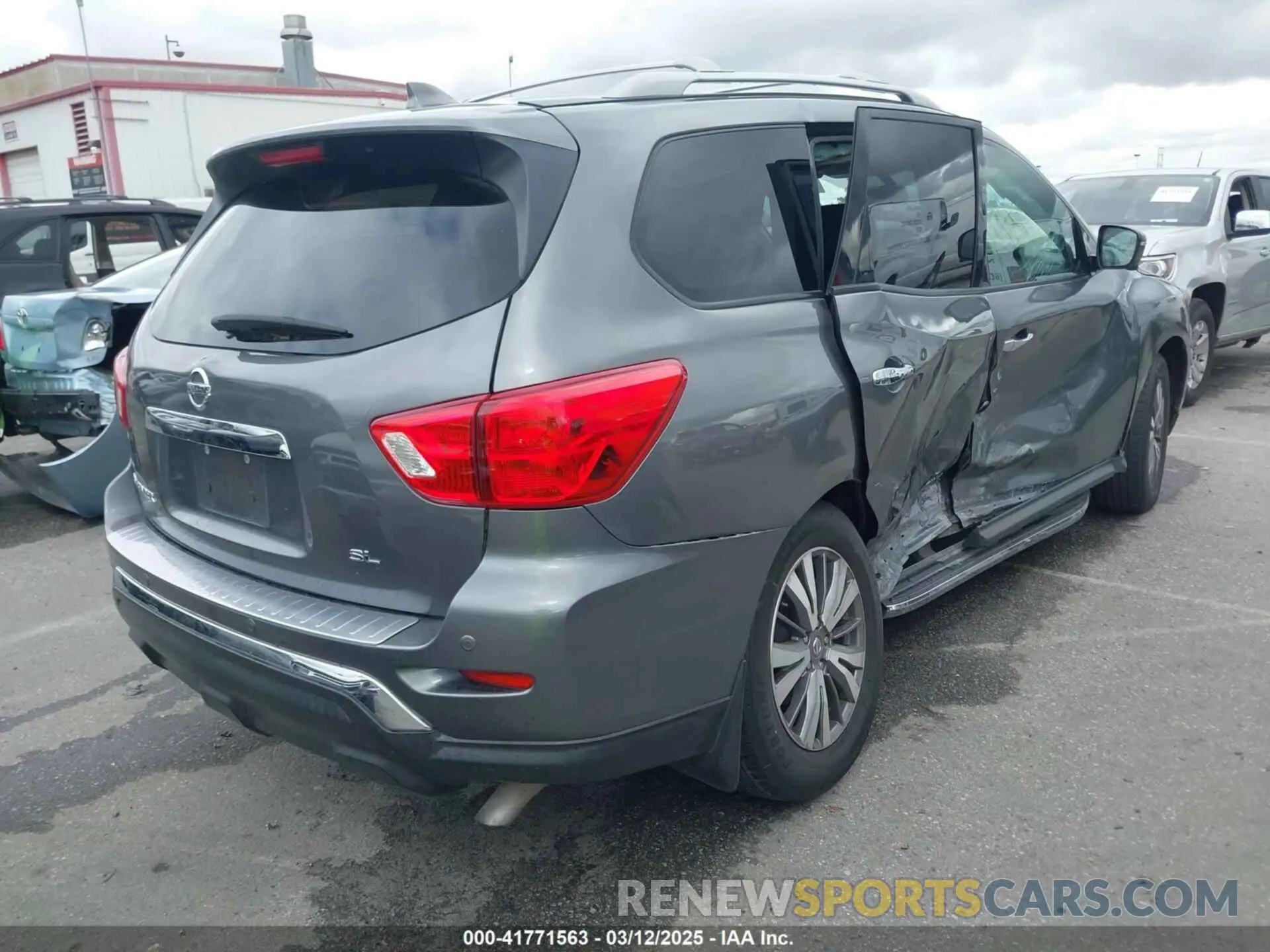 4 Photograph of a damaged car 5N1DR2CN4LC581401 NISSAN PATHFINDER 2020