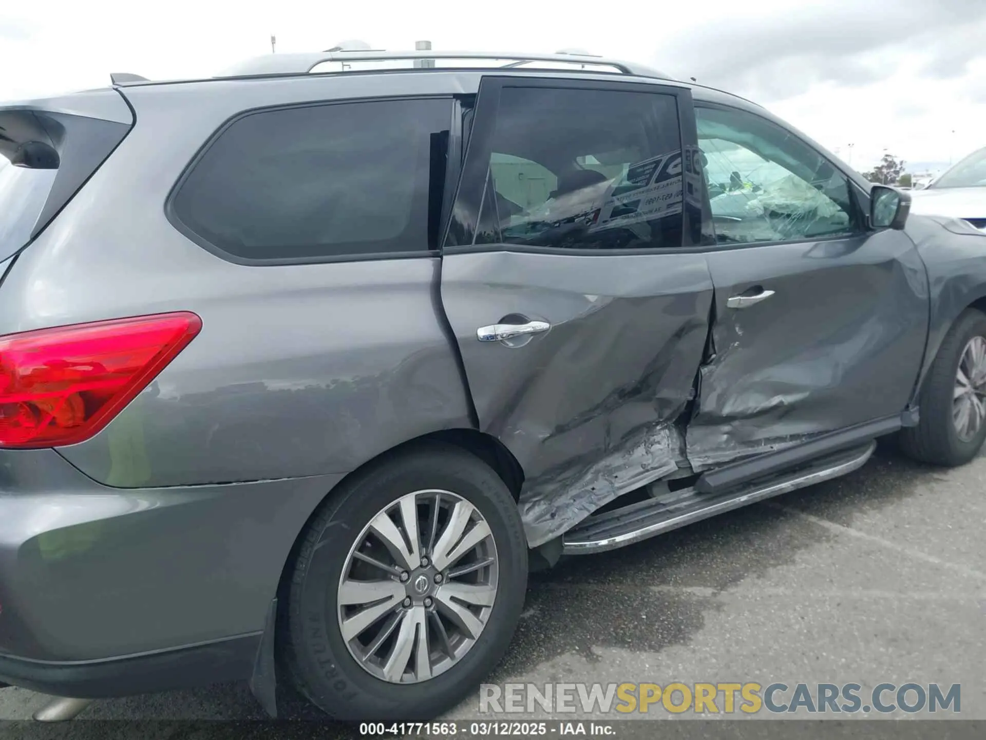 6 Photograph of a damaged car 5N1DR2CN4LC581401 NISSAN PATHFINDER 2020