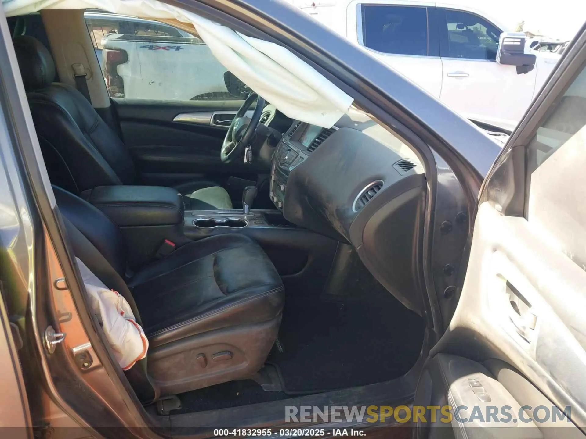 5 Photograph of a damaged car 5N1DR2CN5LC597364 NISSAN PATHFINDER 2020