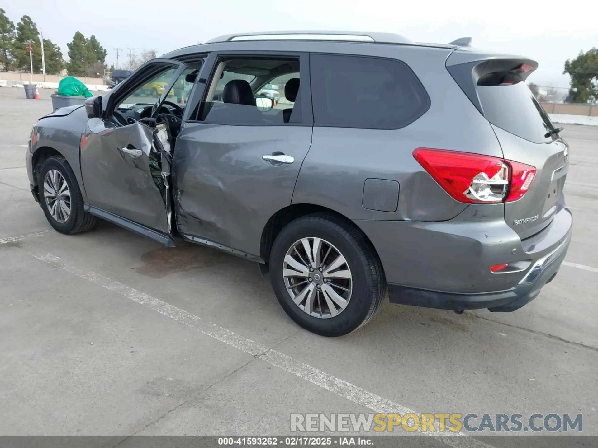 3 Photograph of a damaged car 5N1DR2CN5LC599678 NISSAN PATHFINDER 2020