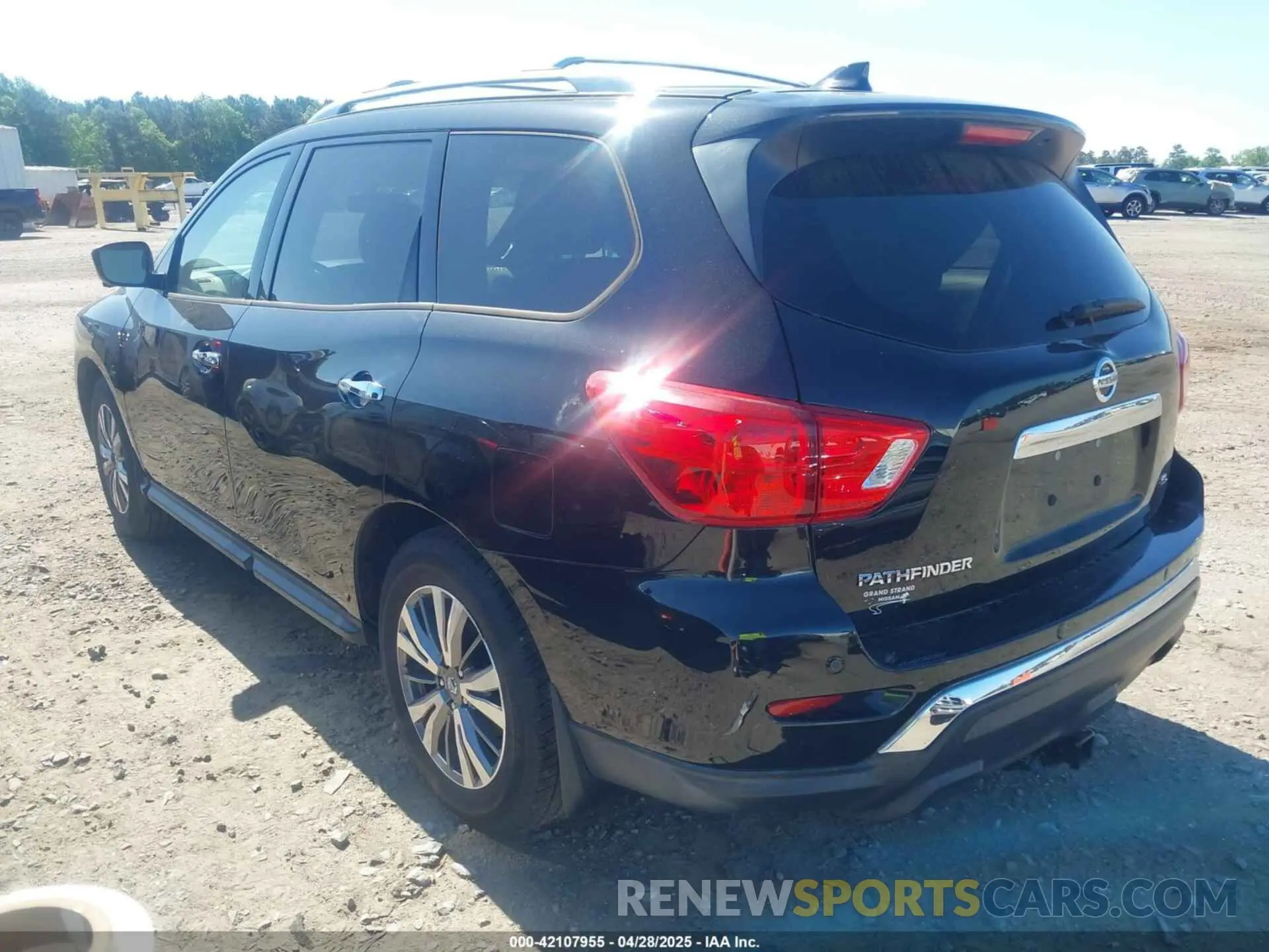 3 Photograph of a damaged car 5N1DR2CN9LC600847 NISSAN PATHFINDER 2020