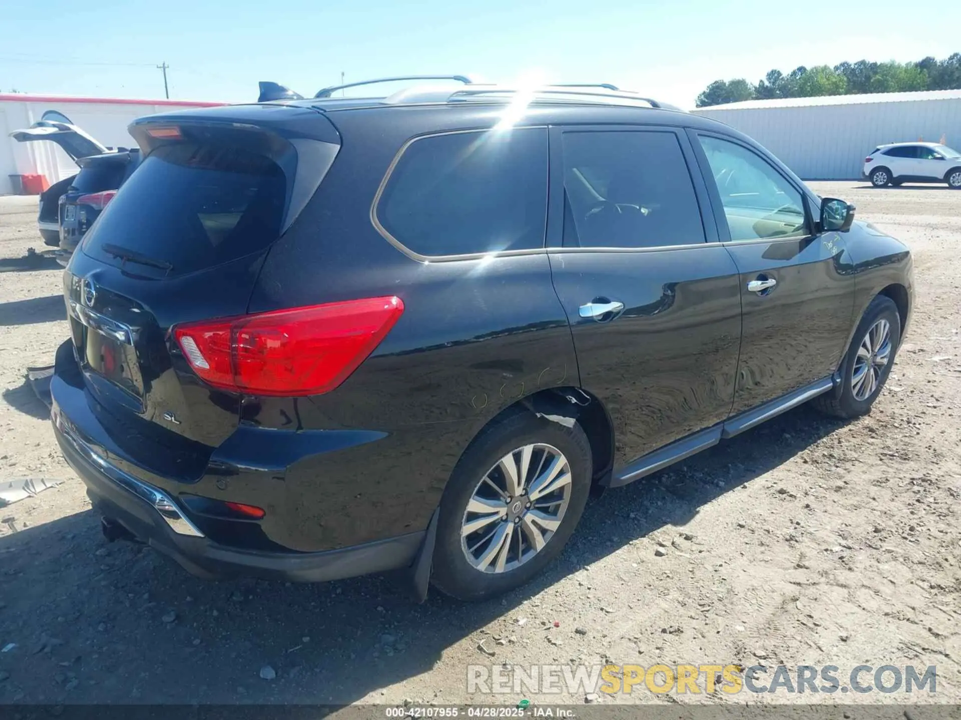 4 Photograph of a damaged car 5N1DR2CN9LC600847 NISSAN PATHFINDER 2020