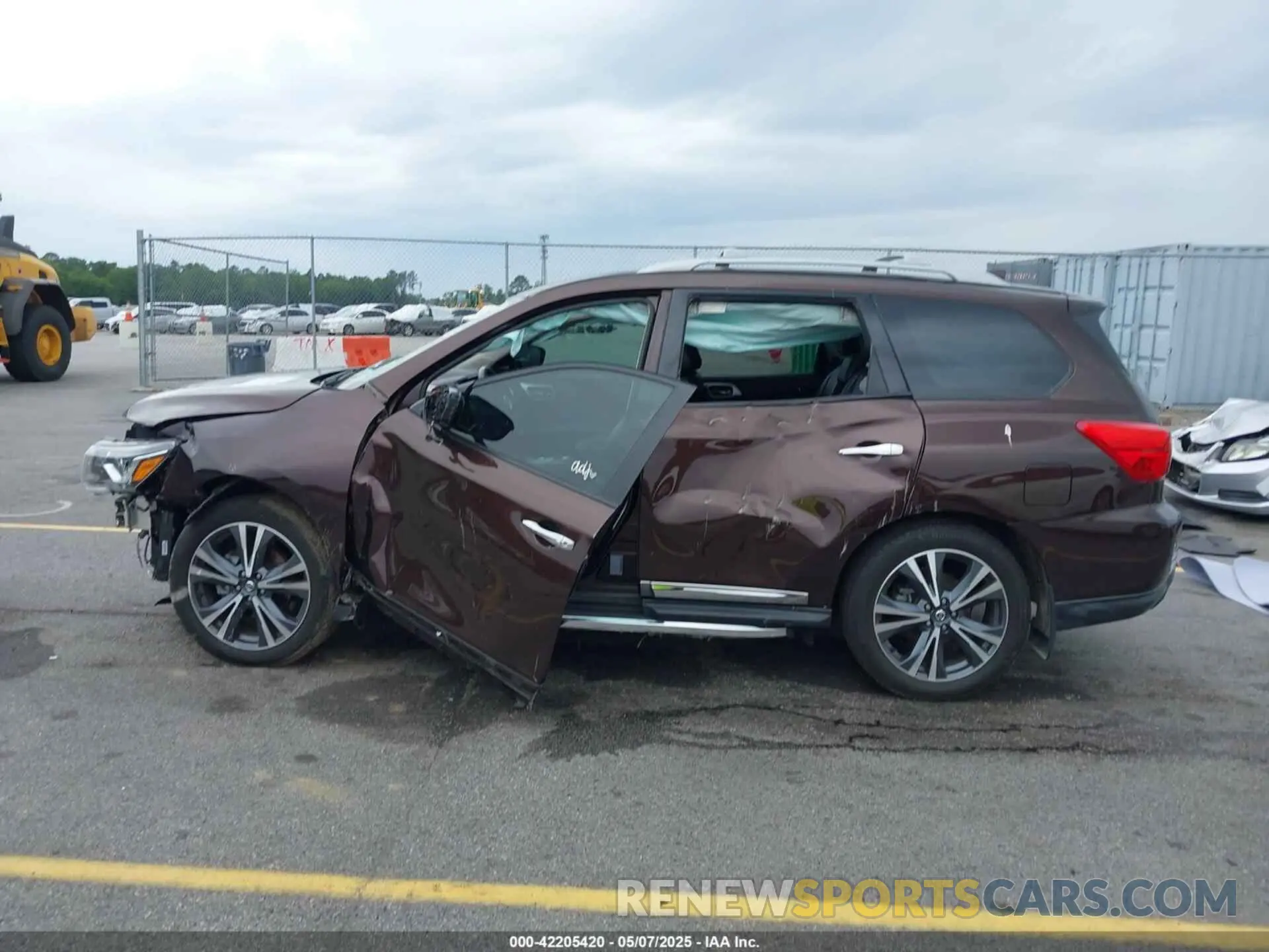 13 Photograph of a damaged car 5N1DR2DN0LC592071 NISSAN PATHFINDER 2020