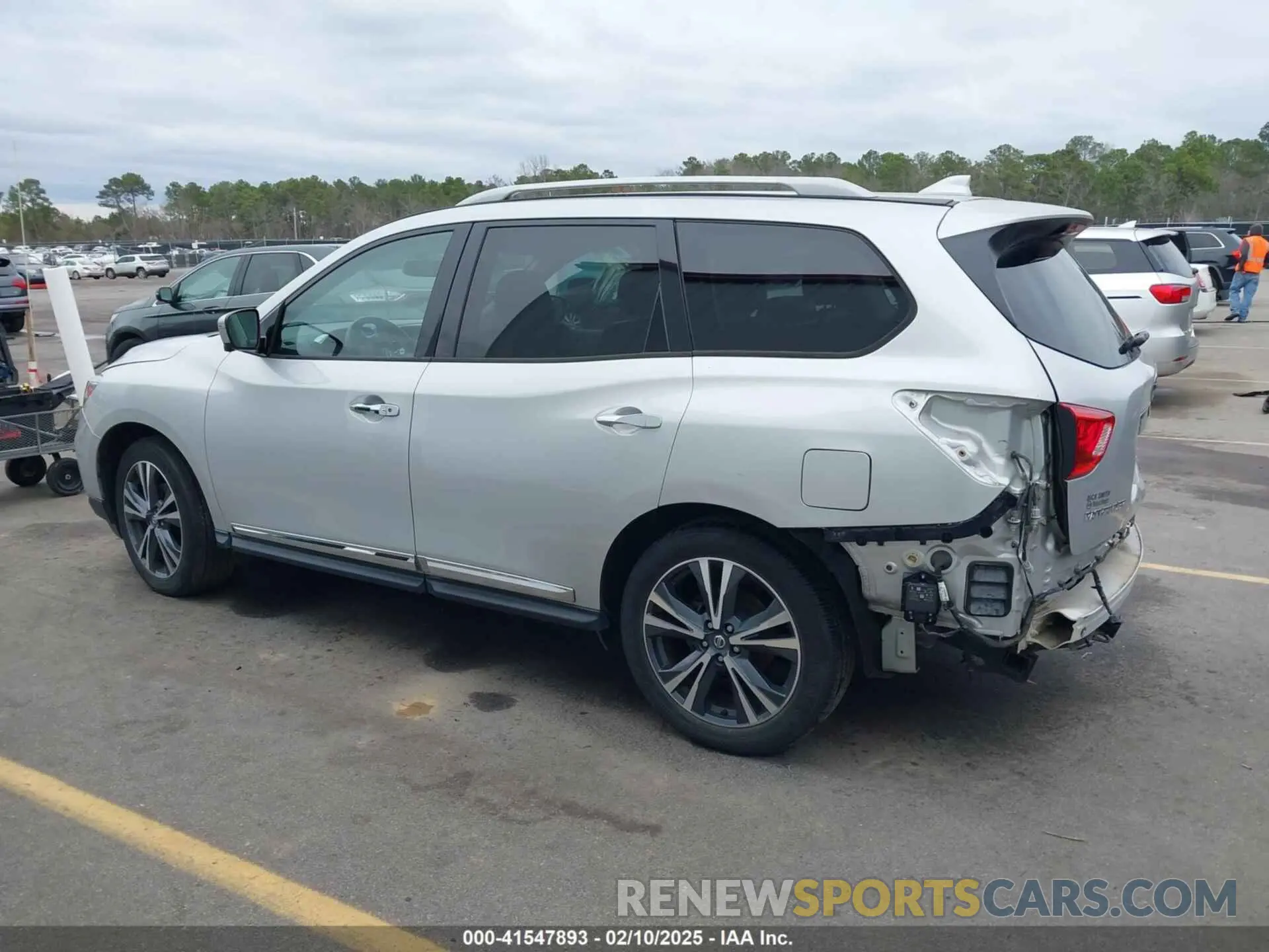 15 Photograph of a damaged car 5N1DR2DN3LC597023 NISSAN PATHFINDER 2020
